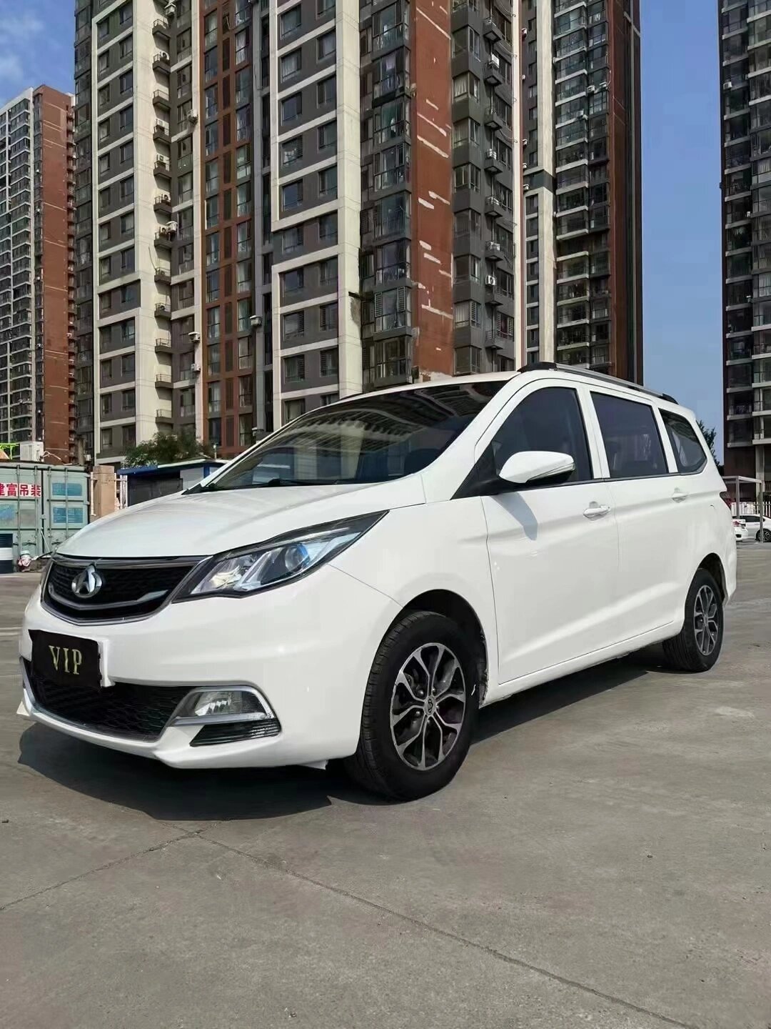 17手动欧尚 17年10月长安欧尚七座面包,1.