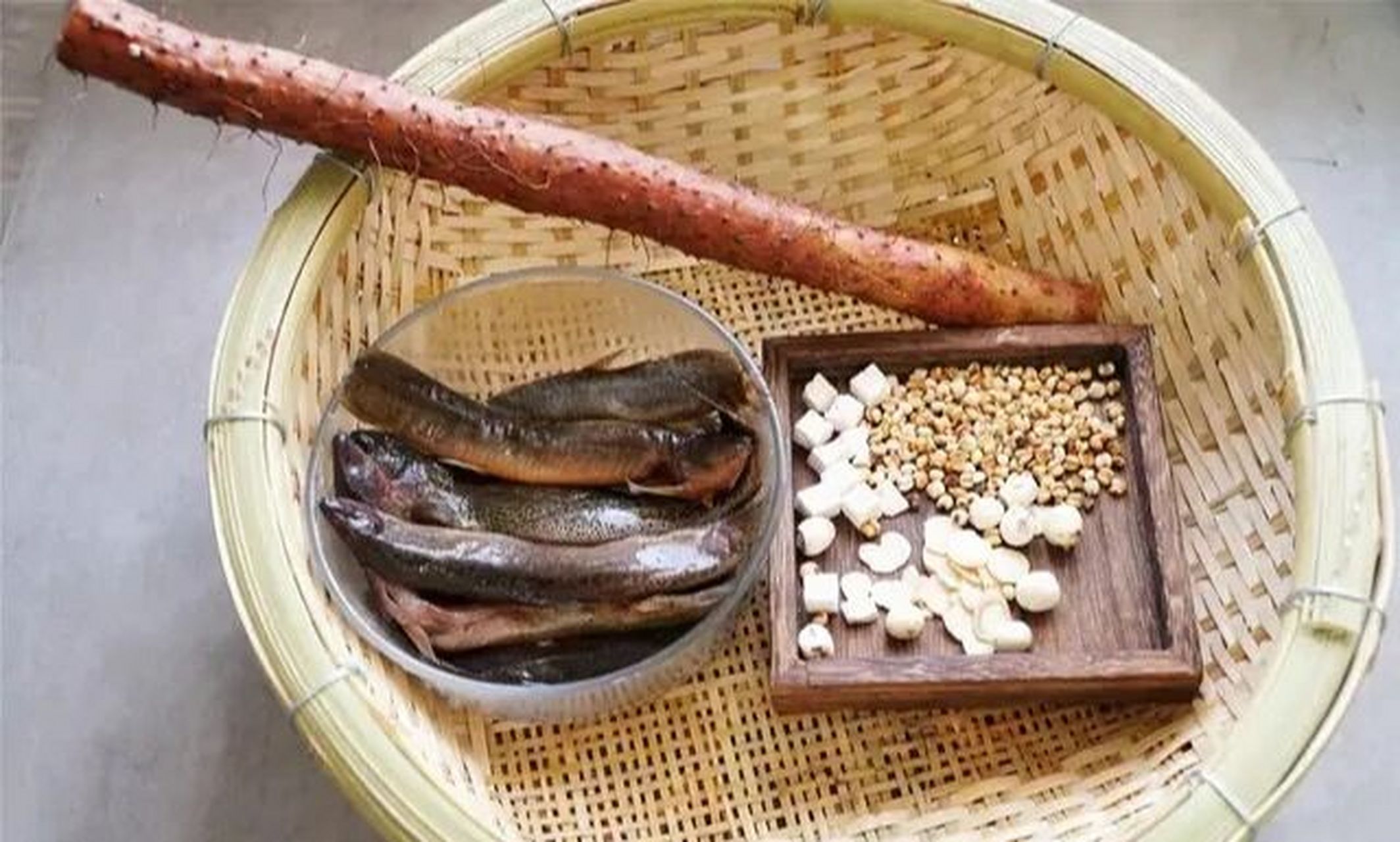 今日推荐【山药泥鳅汤】 67泥鳅肉质细嫩,是一种高蛋白,低脂肪的