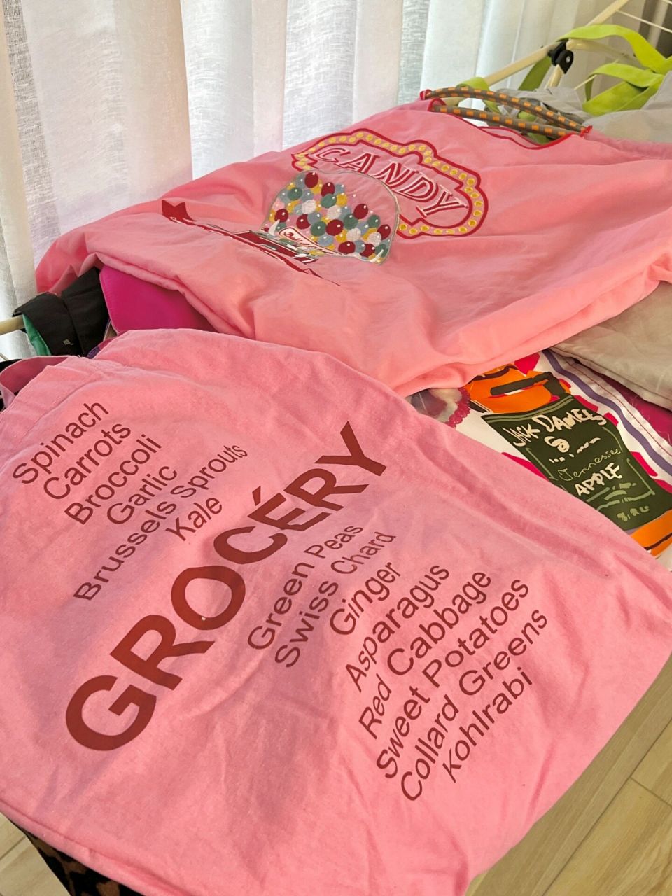 姐姐喜欢粉色的麻袋96 帆布包基本上就是这些了9595(酸q我再翻