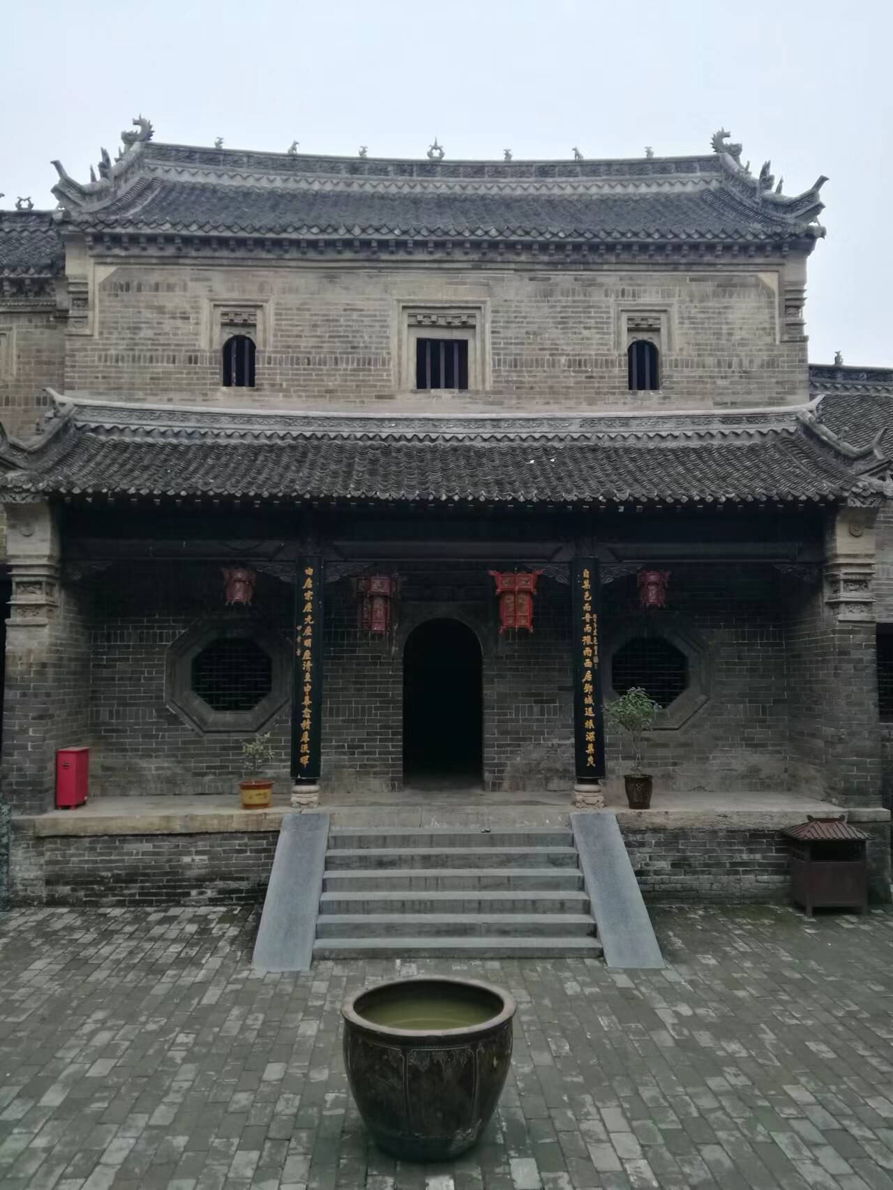叶氏庄园 商水县叶氏庄园位于因三国大将邓艾屯兵而得名的古镇邓城,距