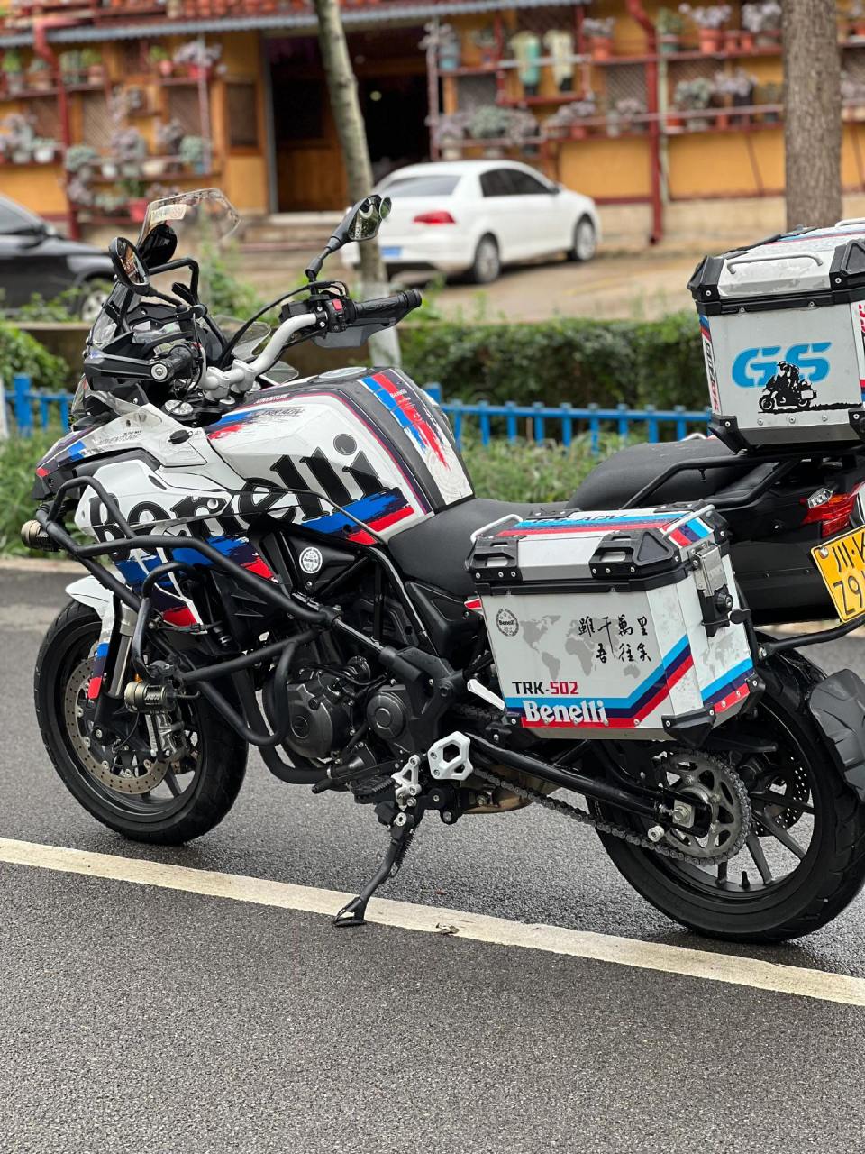 贝纳利金鹏502摩托车 贝纳利金鹏502摩托车,2020年上牌,行驶里程仅