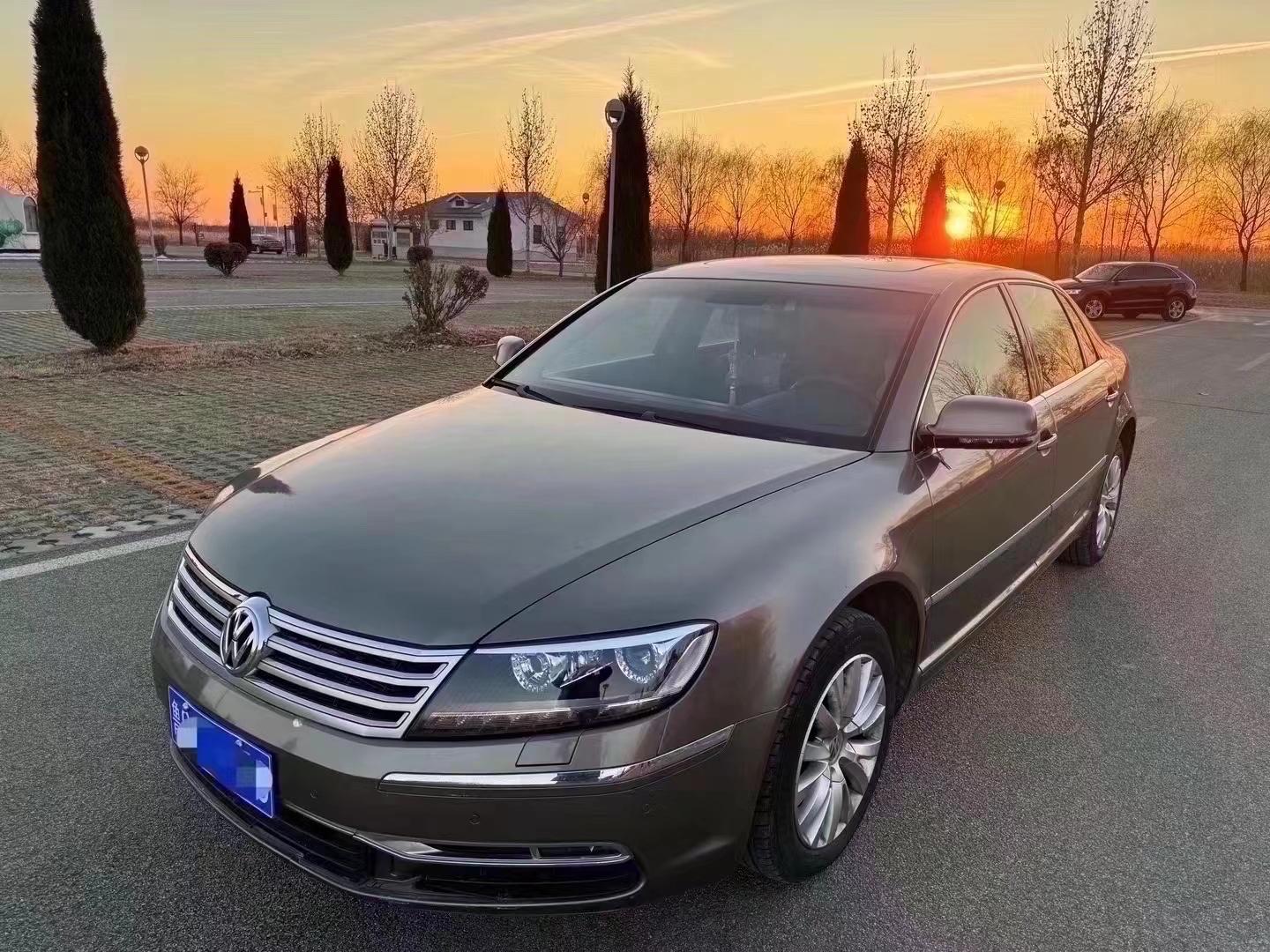 8万,客户回头,13年大众辉腾四座加长版!3