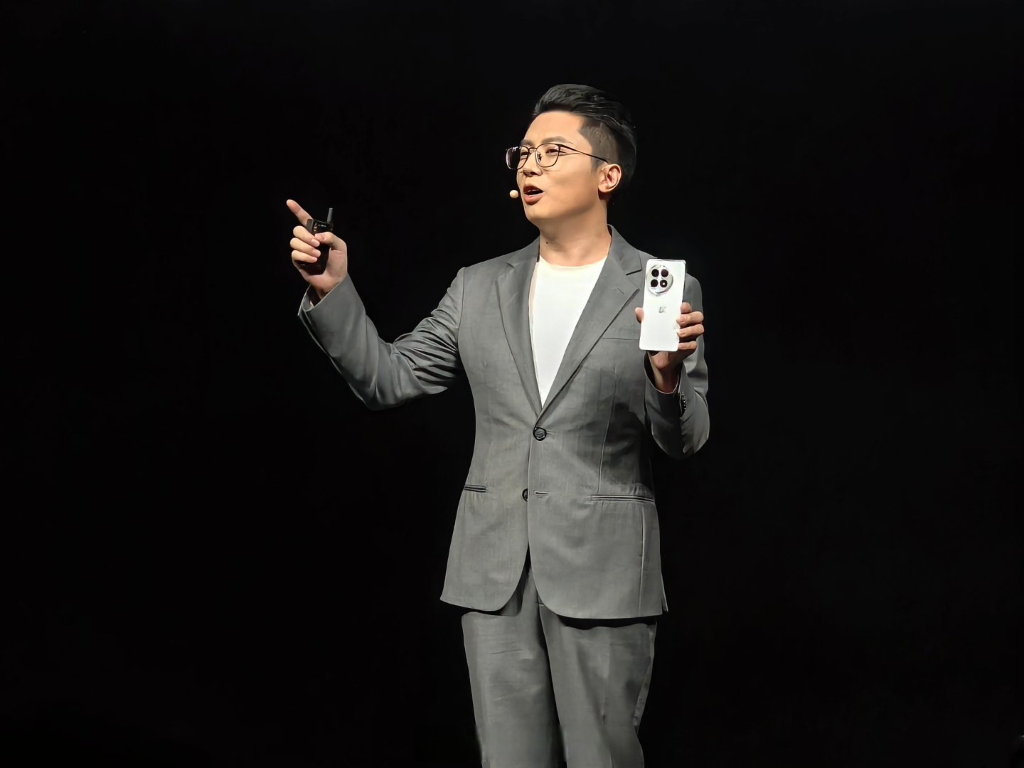 全等深柔边直边,三段式静音开关,行业最高的ip6