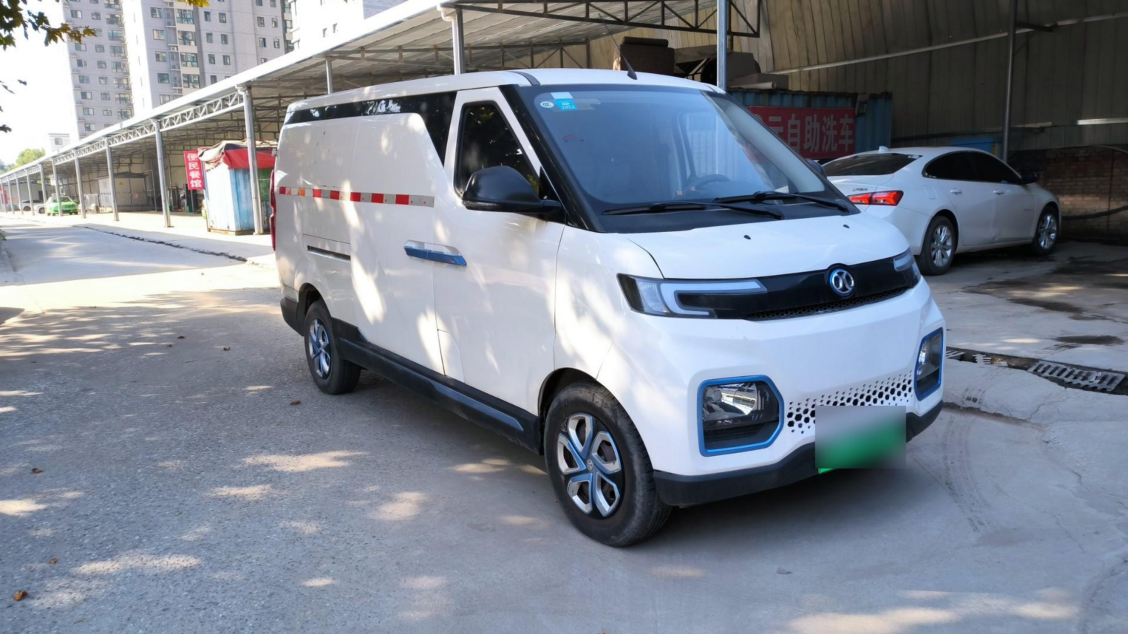 我公司专业从事电动货车租赁业务,车型涵盖微面,中面大面,4.