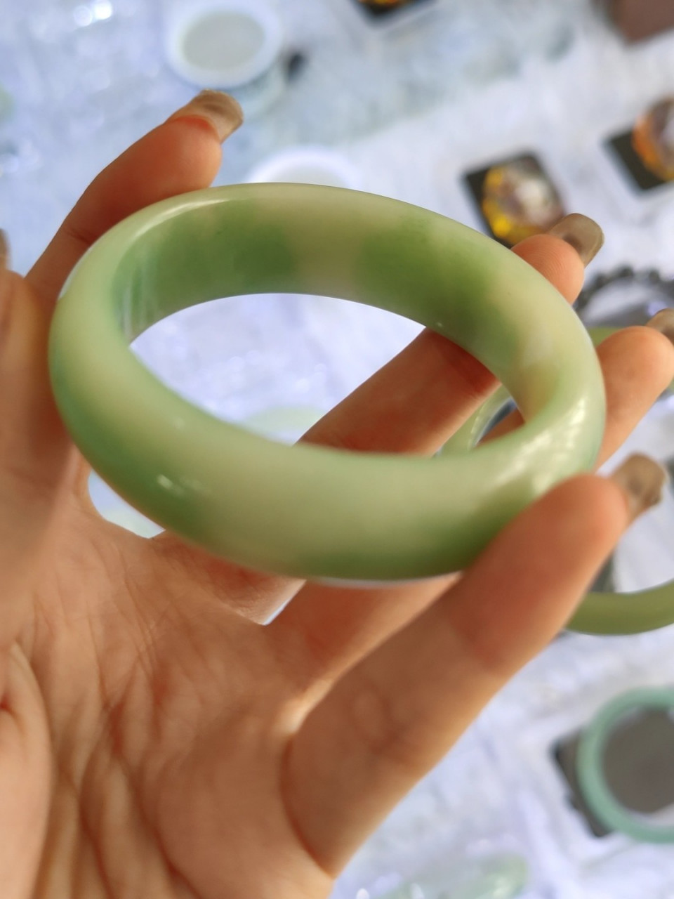 害人的酸洗注胶佘太翠,教你如何鉴定辨别一 想要知道酸洗注胶的佘太翠