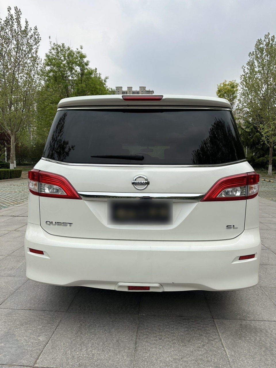 新到店:2017年3月进口尼桑贵士sl,7座豪华商务车,移动大沙发,3.