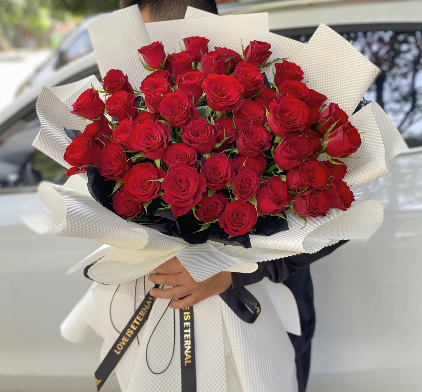 52朵红玫瑰花束 52朵a级高原红玫瑰 心形渐变蛋糕7815 最好的礼物