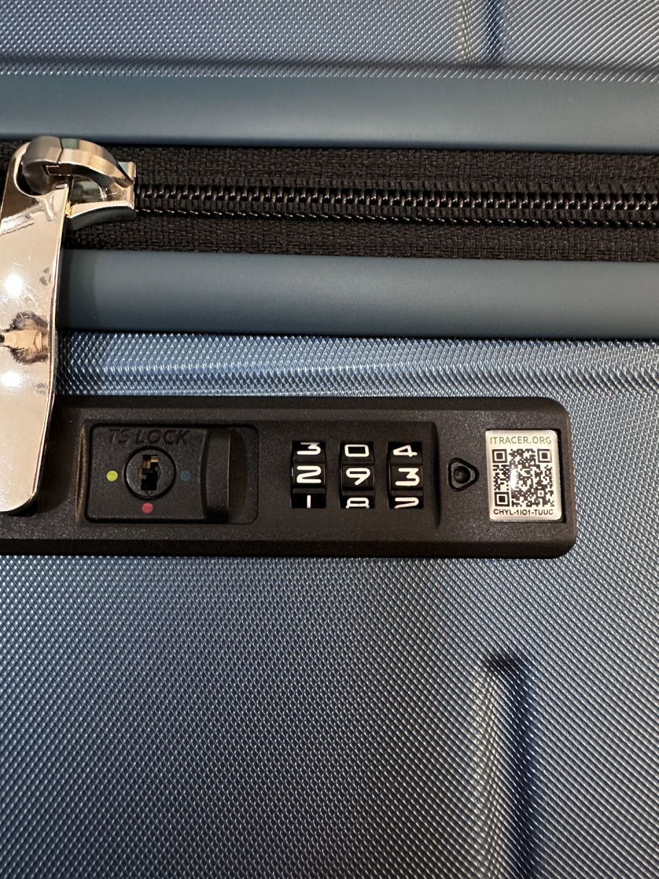 行李箱密码锁凹槽图片