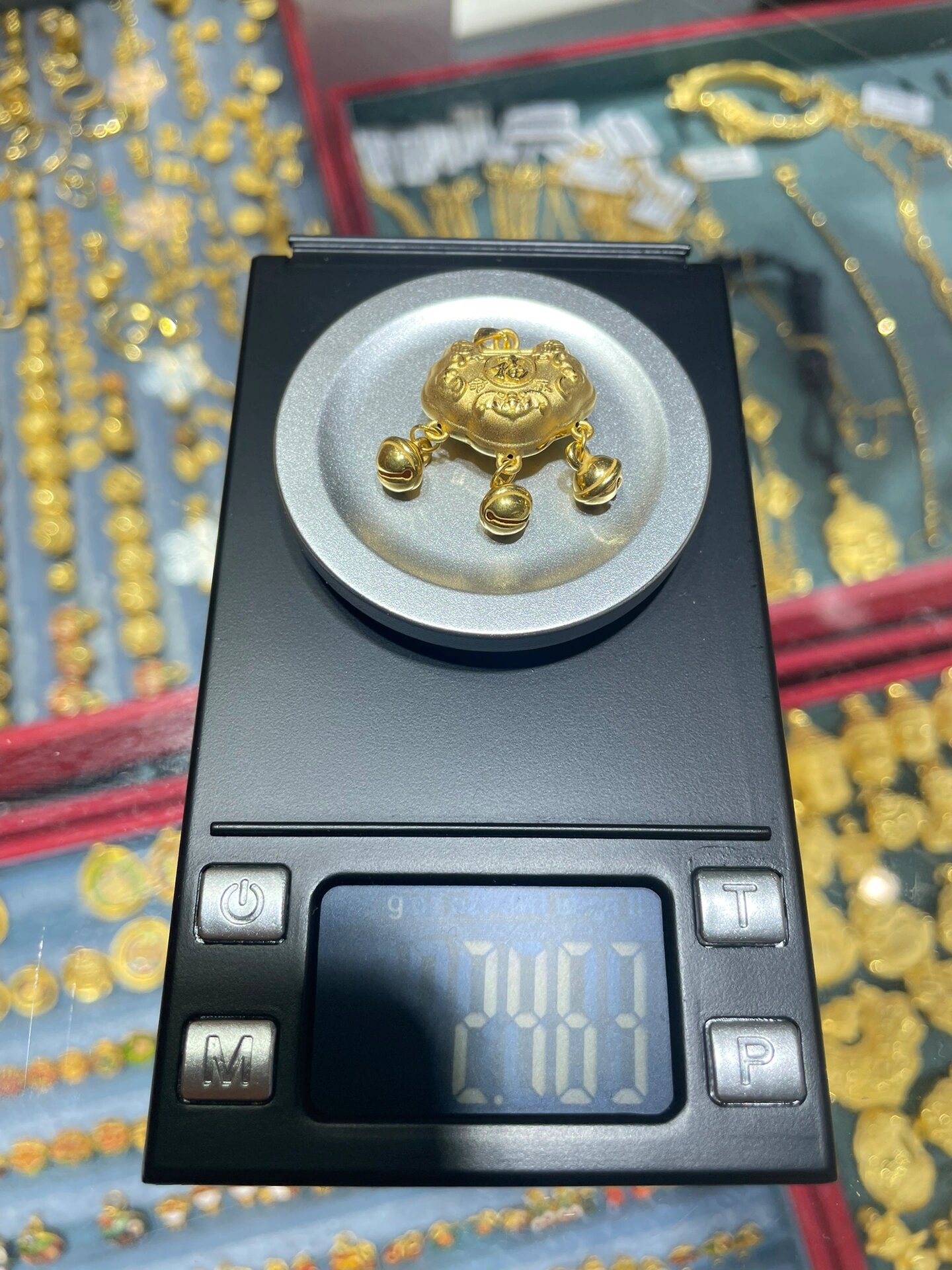 三克左右的足金小金锁,工费15-20元,好大气!