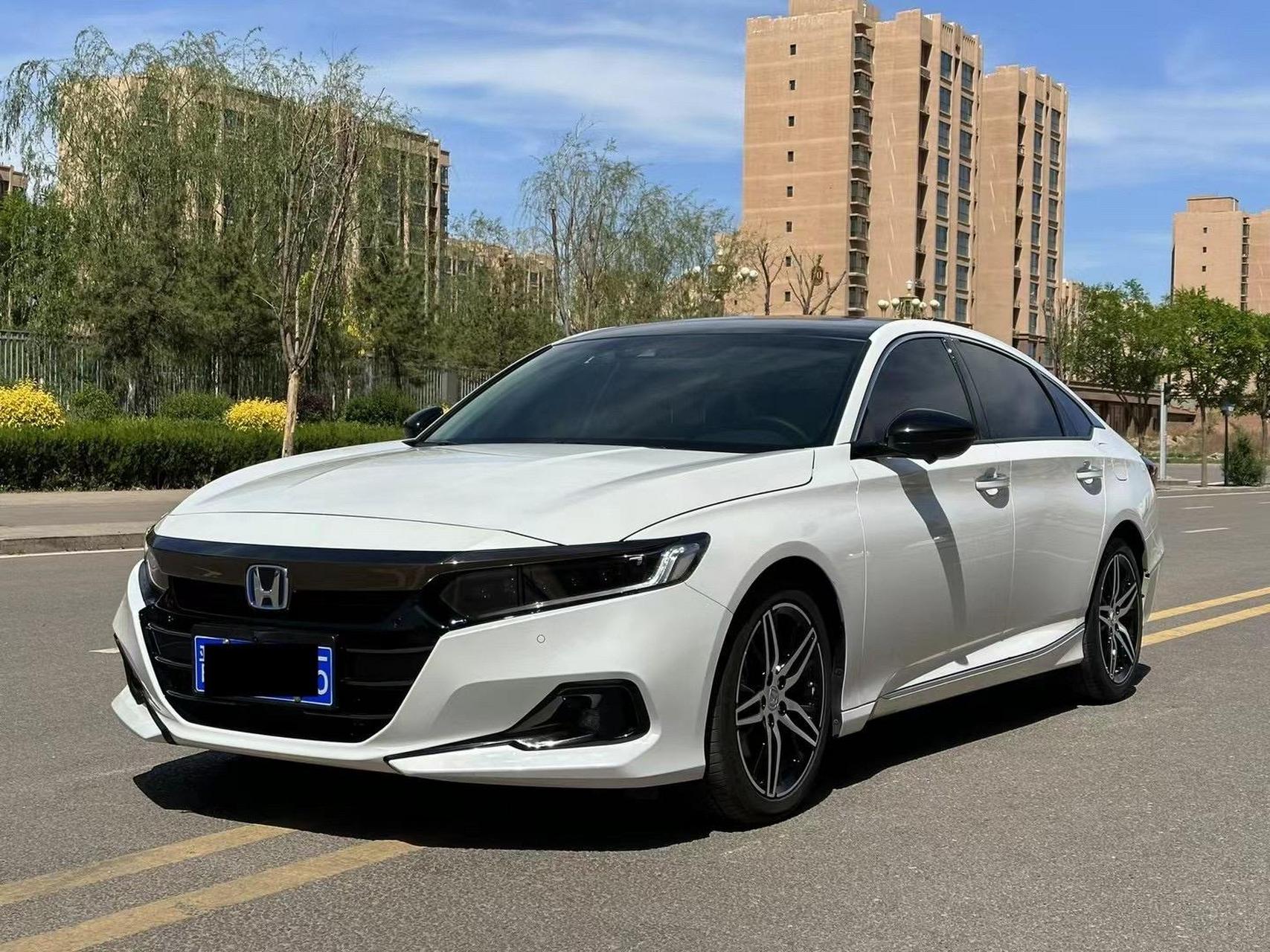 23年2月雅阁·幻夜-锐智版 指导价:23.