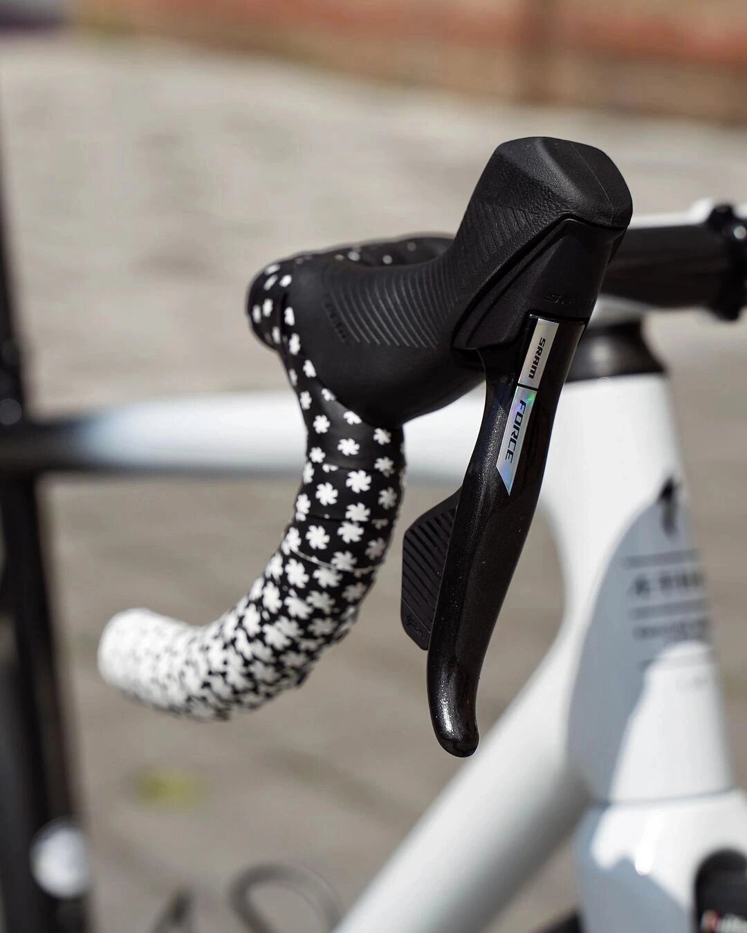 闪电sworks aethos公路车 单盘才是车,5.465kg