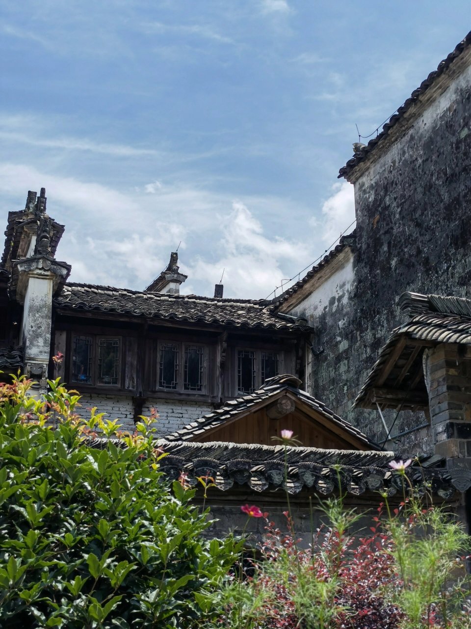 瑶里|自然原始的古镇 景德镇市浮梁县瑶里镇,典型的徽派古宅配上青