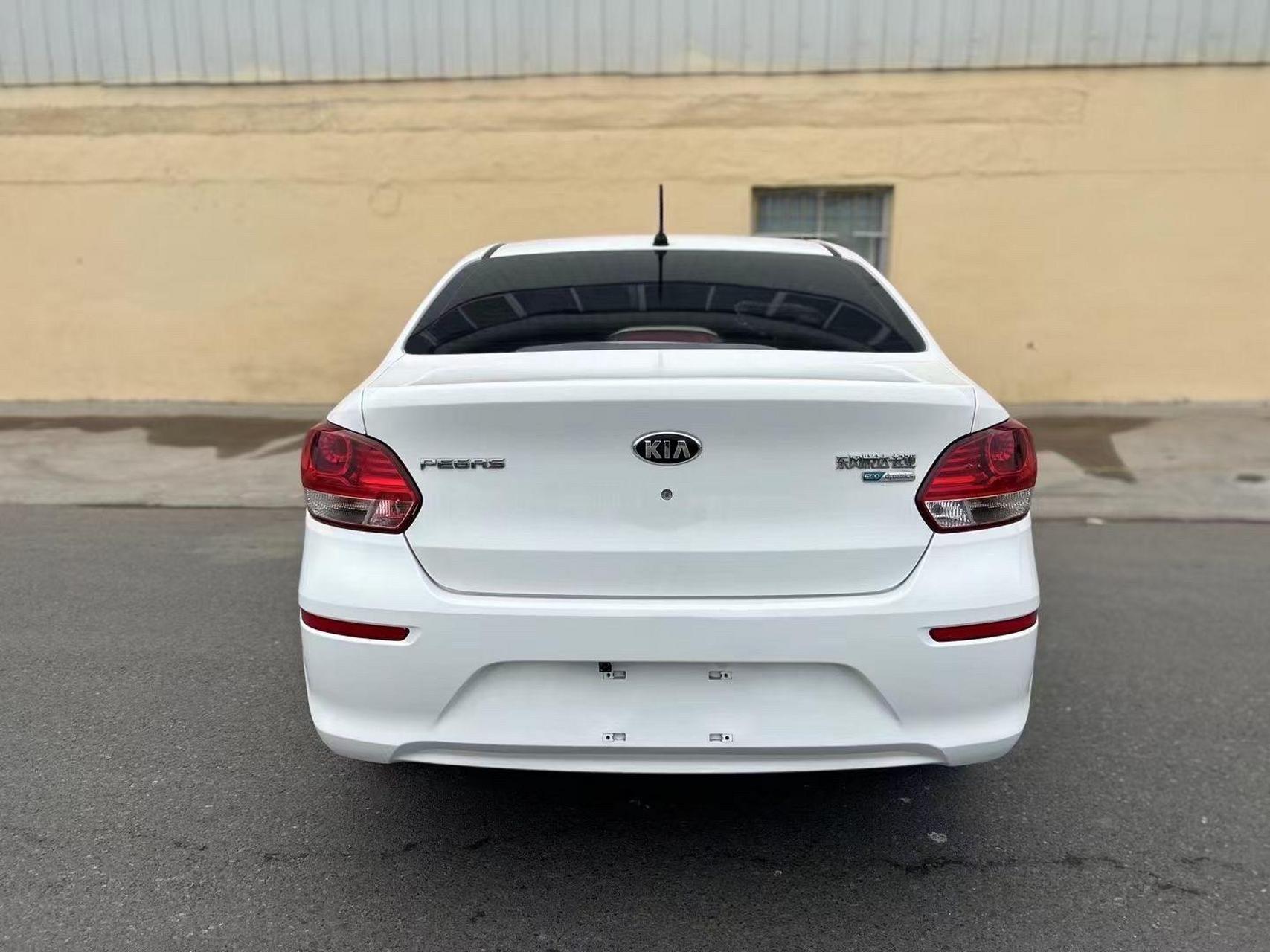 新到2018年起亚焕驰,个人一手车,1.4手动挡,实表3.