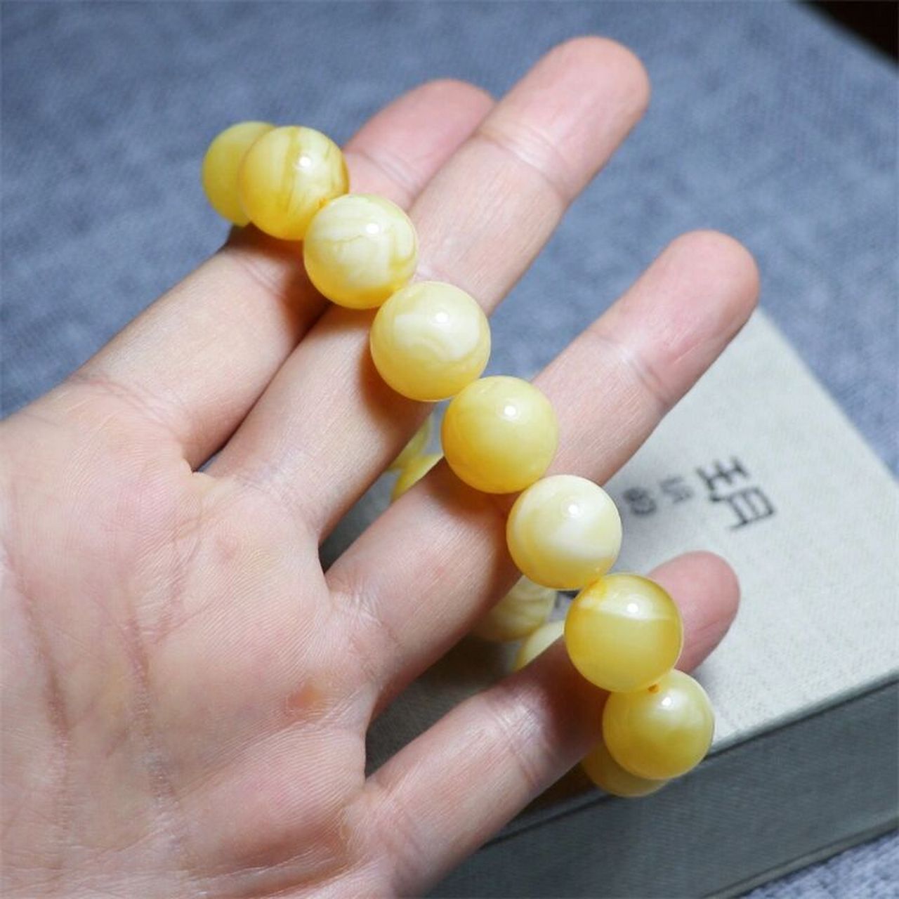 天然原矿蜜蜡俄料金绞白手串 蜜蜡手串,1600元包顺丰,直径14.