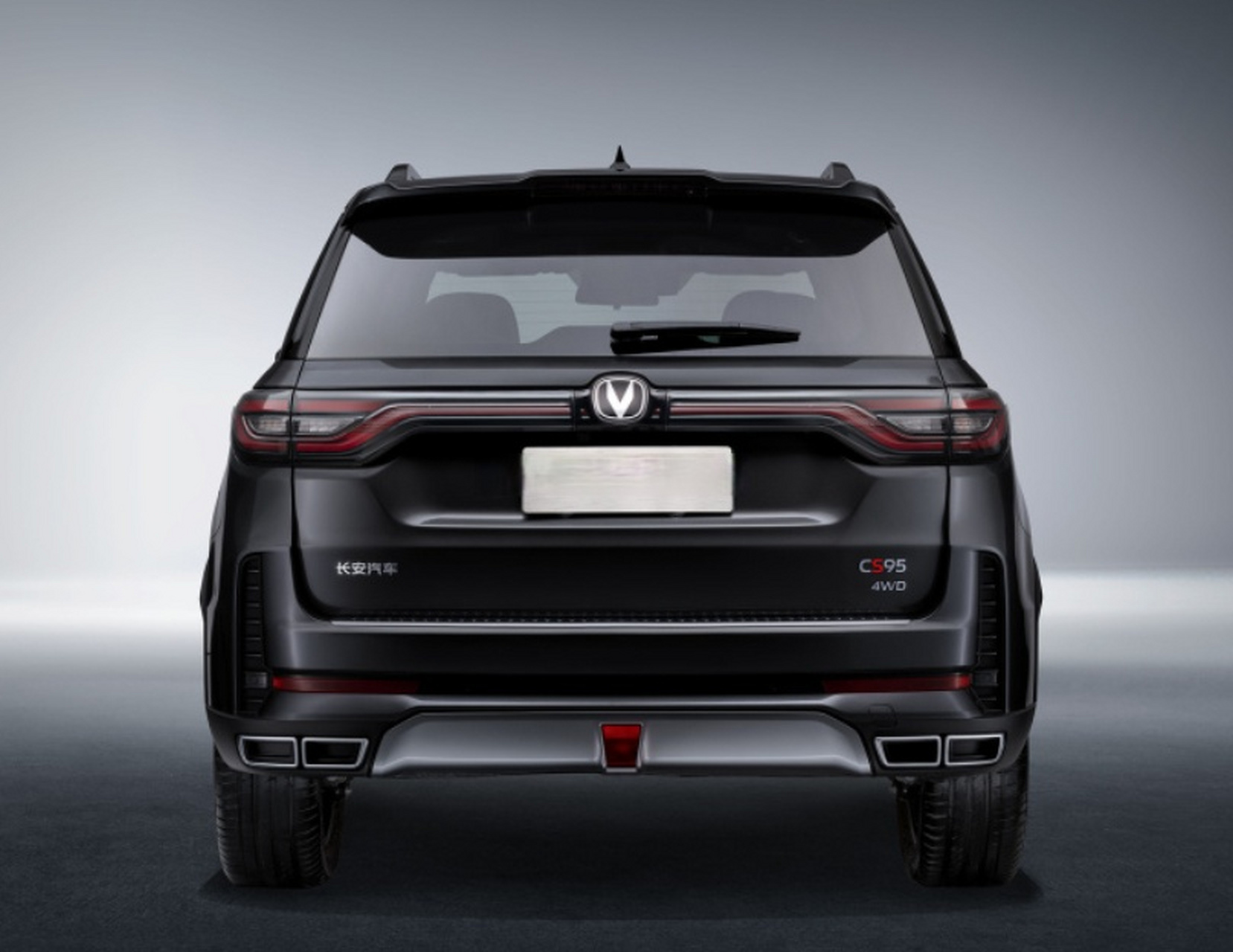 长安cs95普拉斯,这玩意的销售量不算高,但是优惠幅度并不大~轴距2810