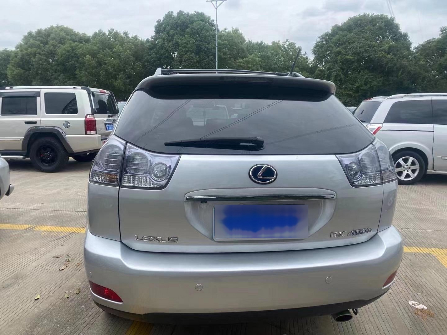 3大v6 经典雷克萨斯蓝标,百公里油耗7l  百米加速7秒 ,全时四驱  全车