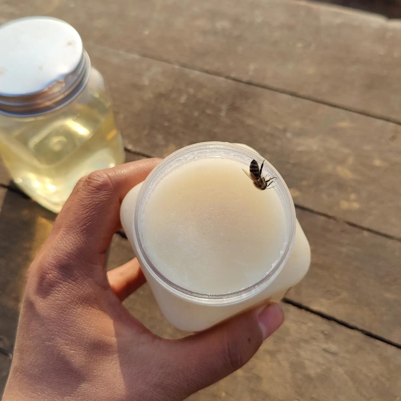 蜂蜜放置时间久了结晶还能吃吗(蜂蜜放置时间久了结晶还能吃吗有毒吗)
