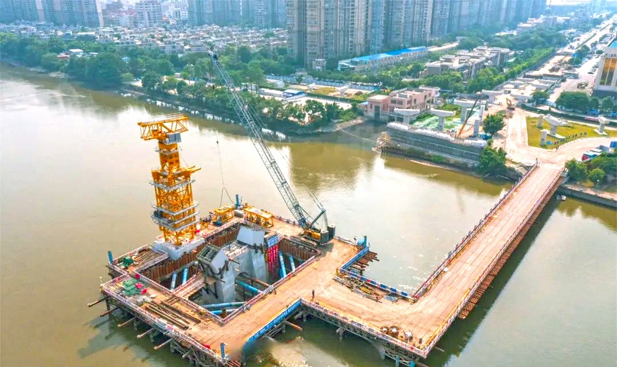 广佛大桥一期最新进展来了】2月22日,广(州)佛(山)大桥系统一期工程