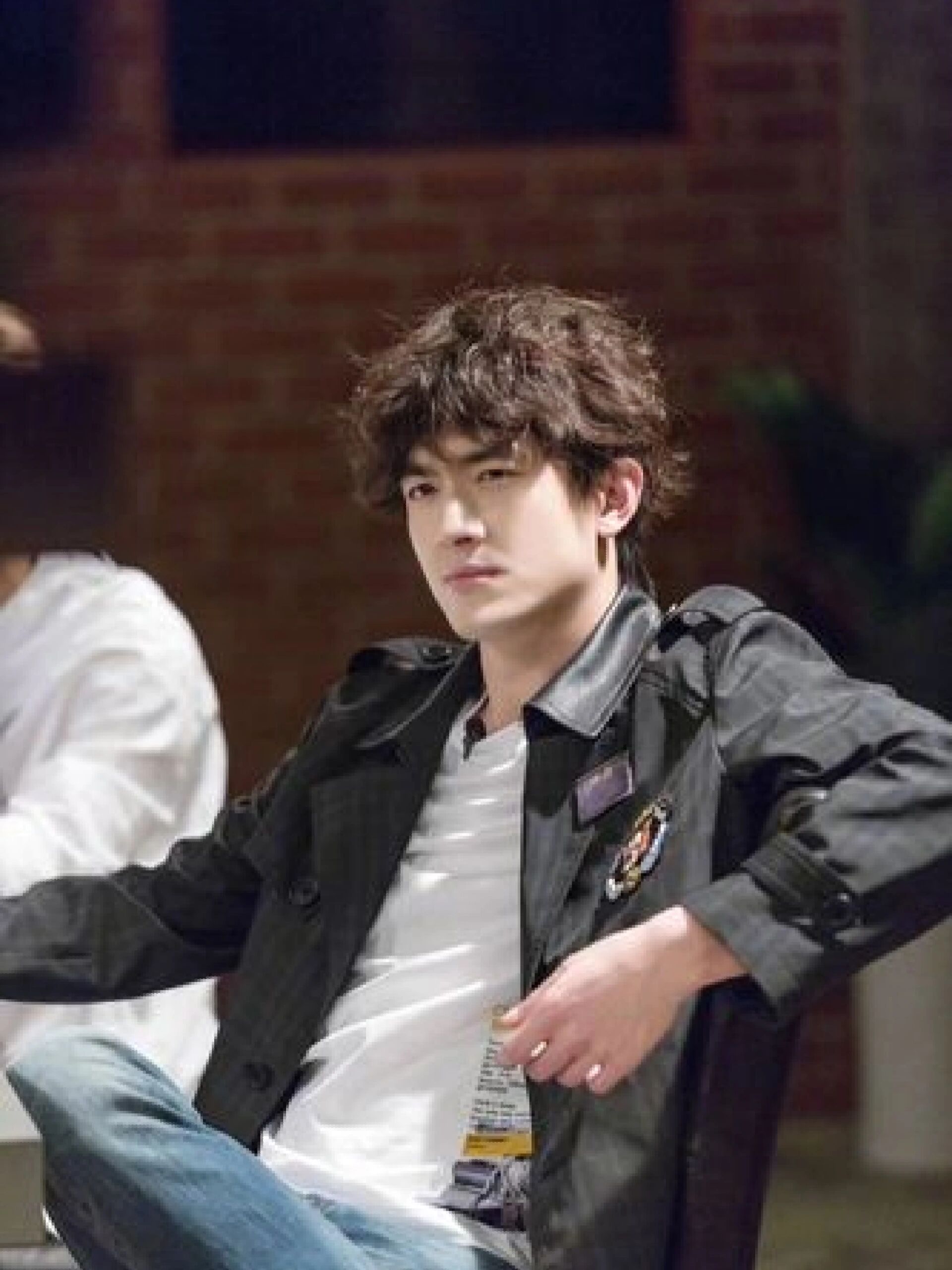 个男人179——林更新 林更新,1988年2月13日出生于辽宁省沈阳市铁西区