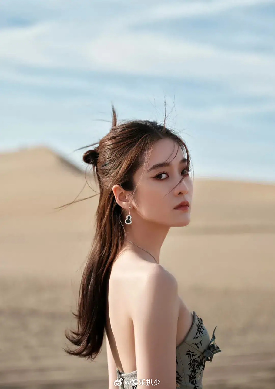 张雪迎自从胡辣汤事件口碑下降后变成糊咖了,资源也不如以前了,现在