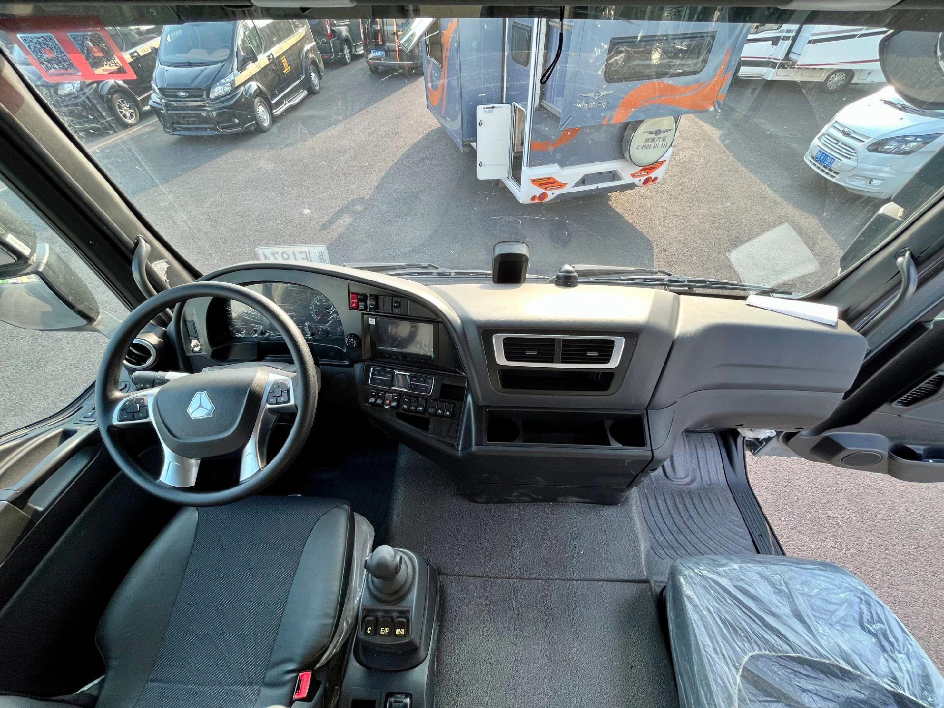 房车 陕汽德龙 中车 2023款 重卡.中国中车 重卡房车!新车,现车!