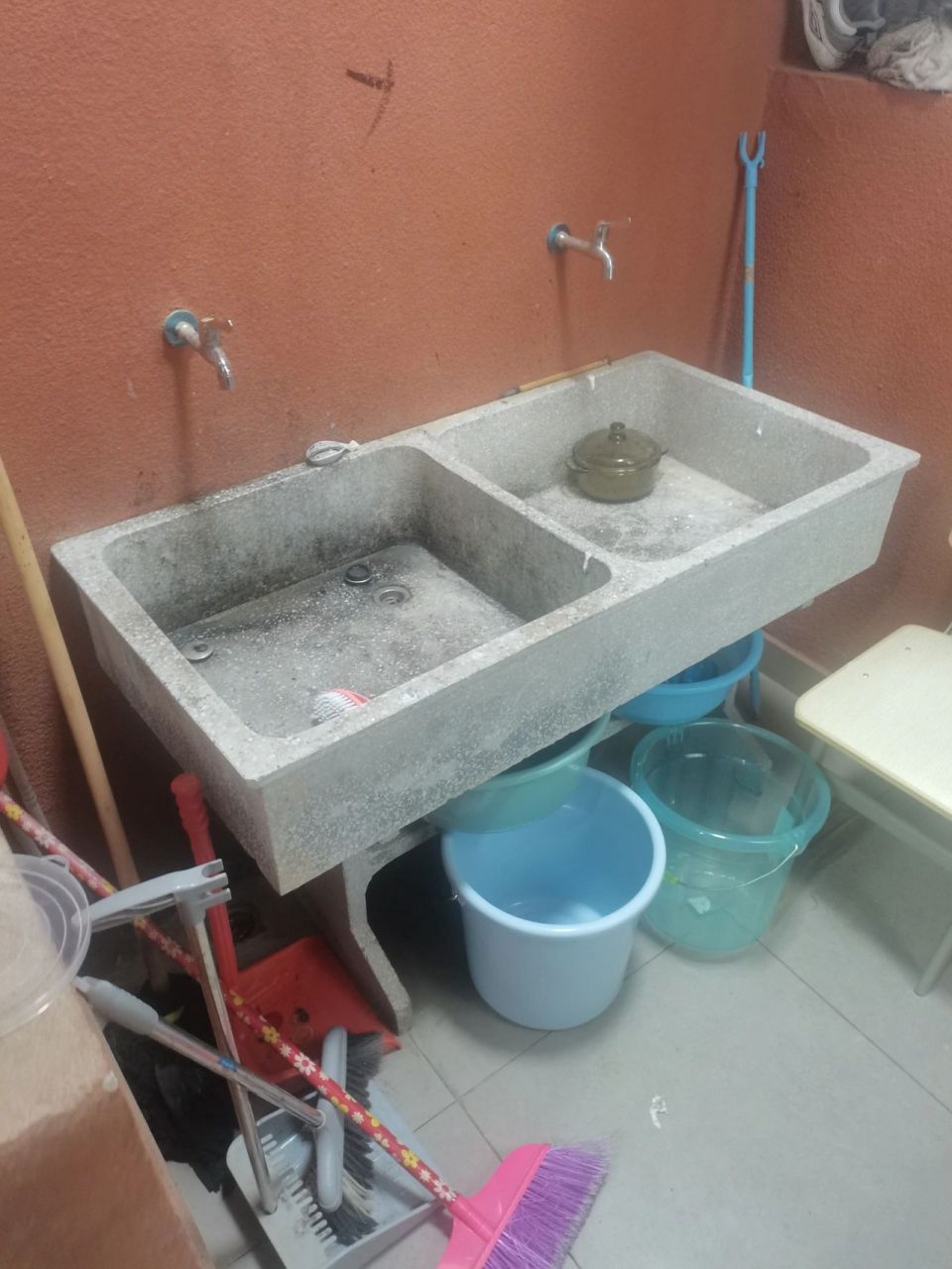 江西陶瓷工艺美术职业技术学院 宿舍四人寝的样子