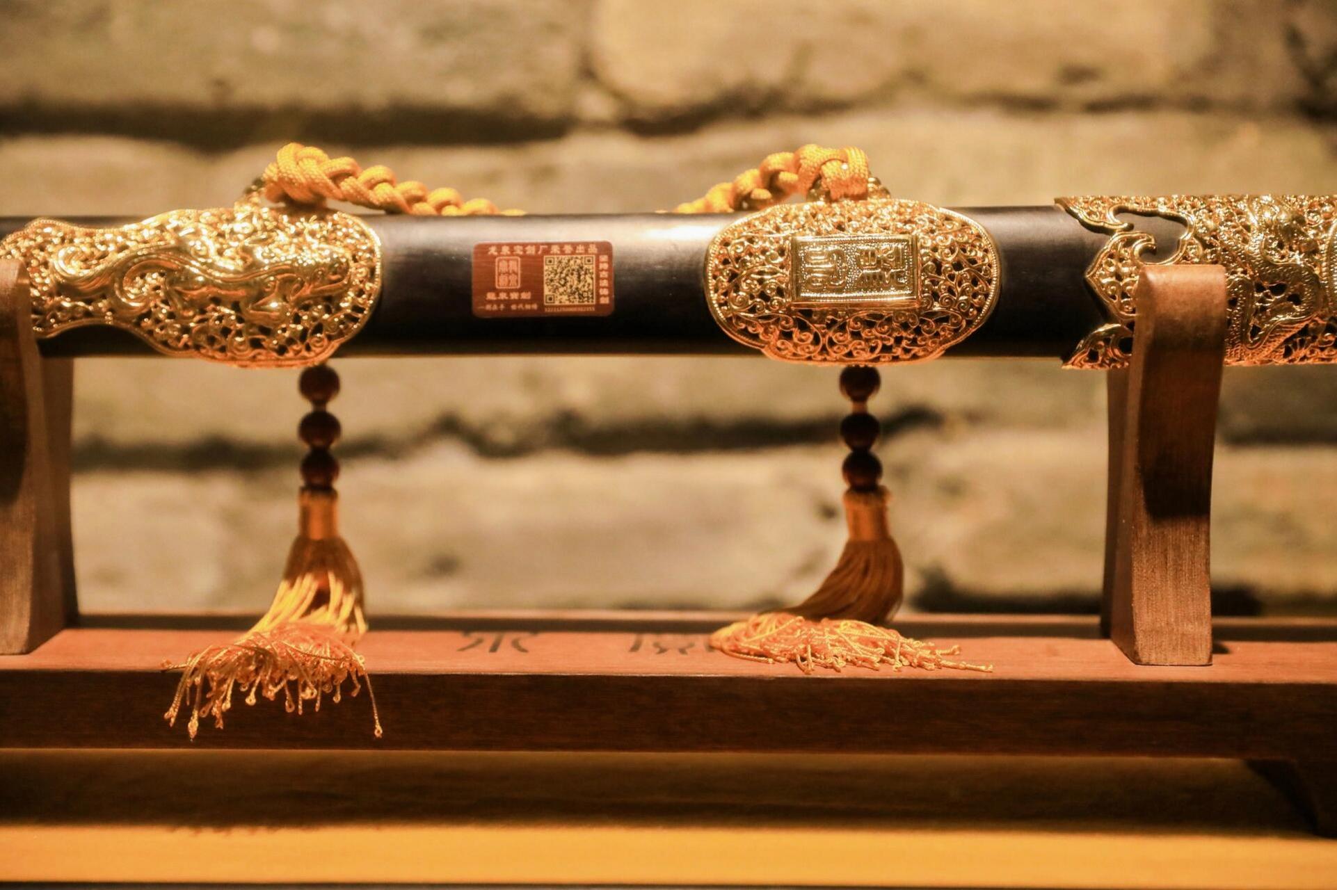 龙泉宝剑 你知道它的历史吗 龙泉剑,中国古代十大名剑之一,又名龙渊剑