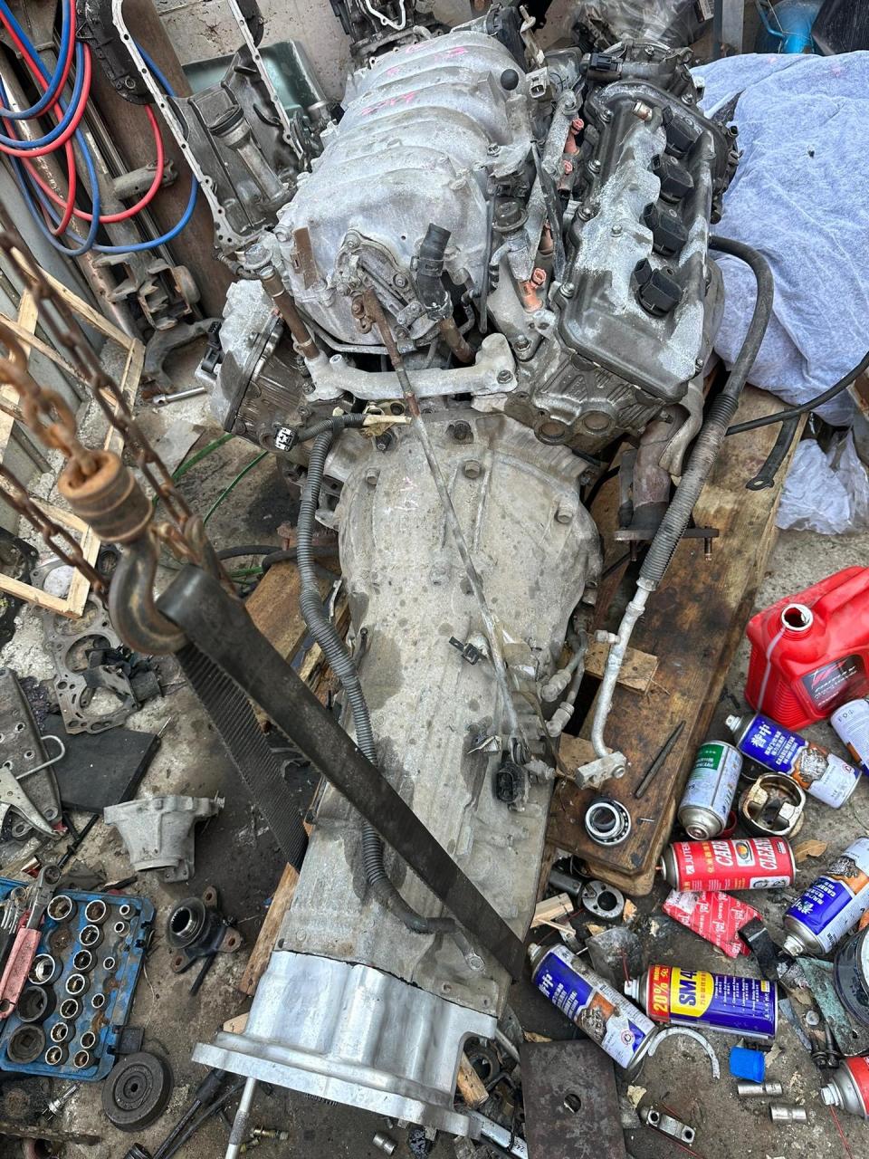 猎豹2030改大v8六速变速箱配v45分动箱 条件不行技术凑  东南亚浩师傅