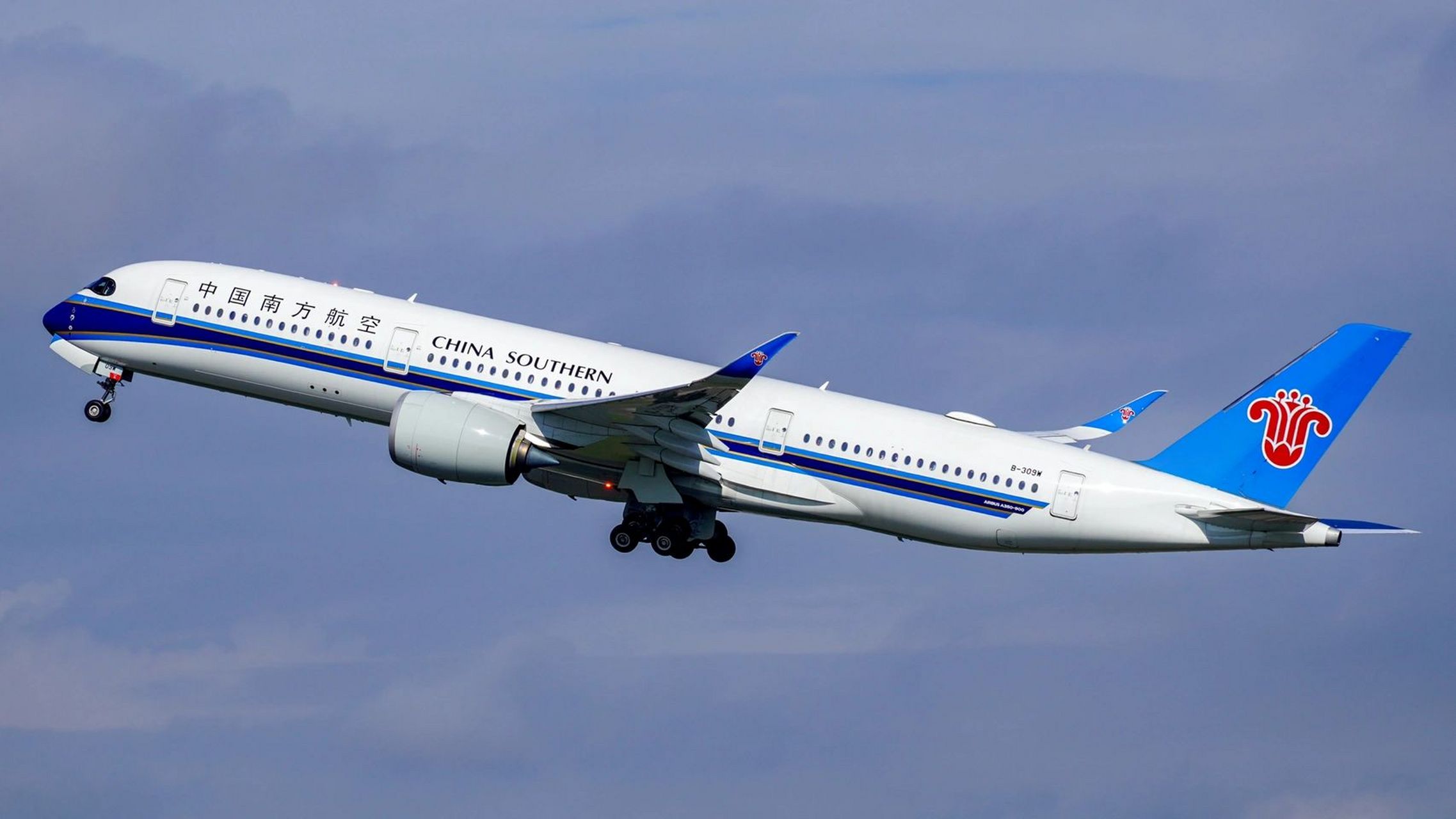 波音787 vs 空客350 作为新一代中远程宽体客机 波音787和空客350是