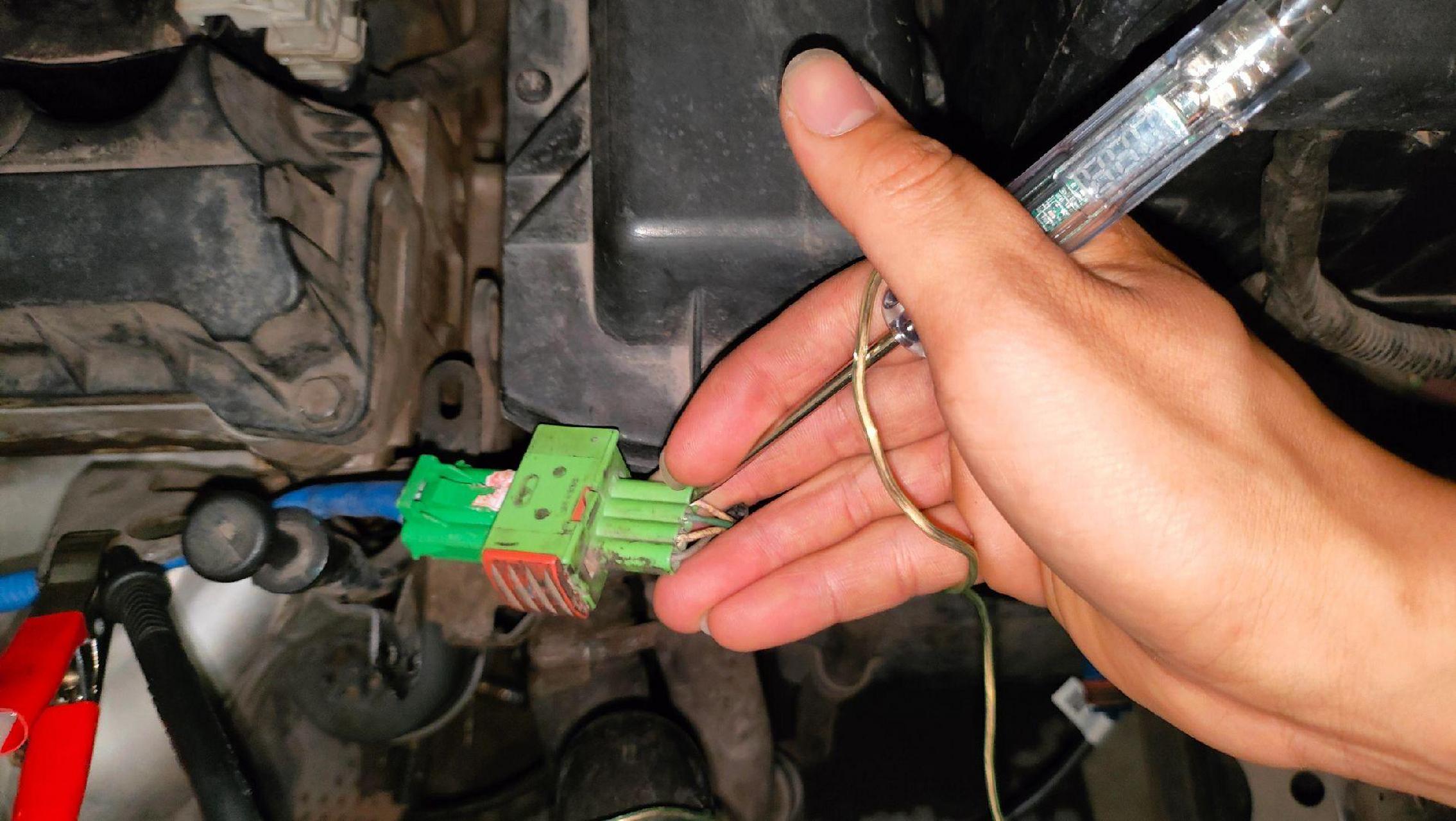 大神们这个故障怎么解决有谁遇到过,标志报氧传感器加热故障,加热线