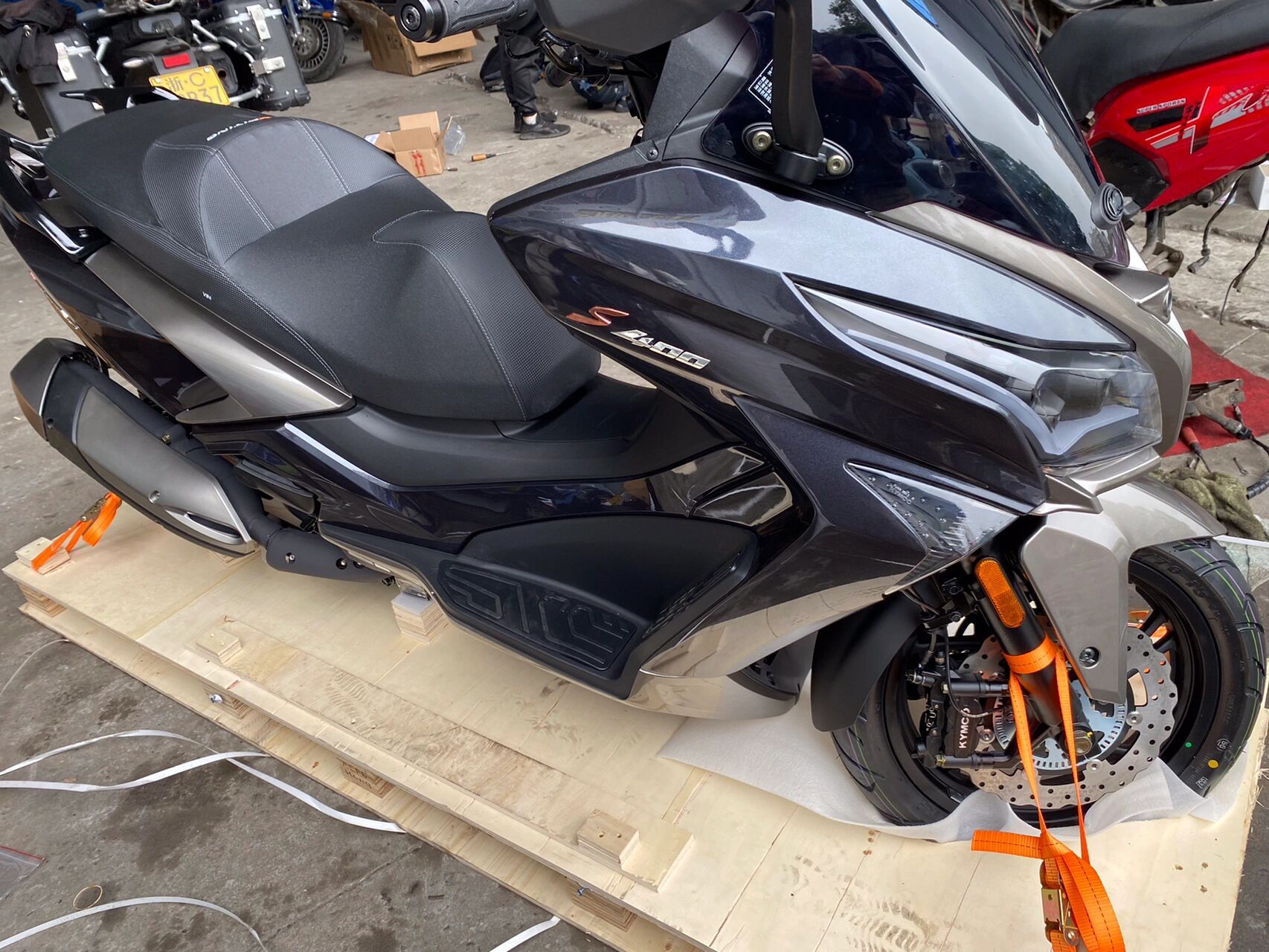 光阳s400赛艇配置鉴赏