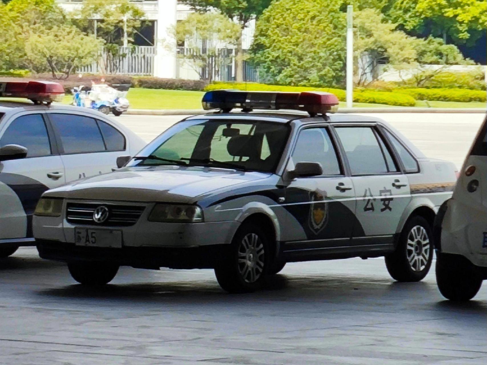 公安警车-大众桑塔纳/桑塔纳志俊.