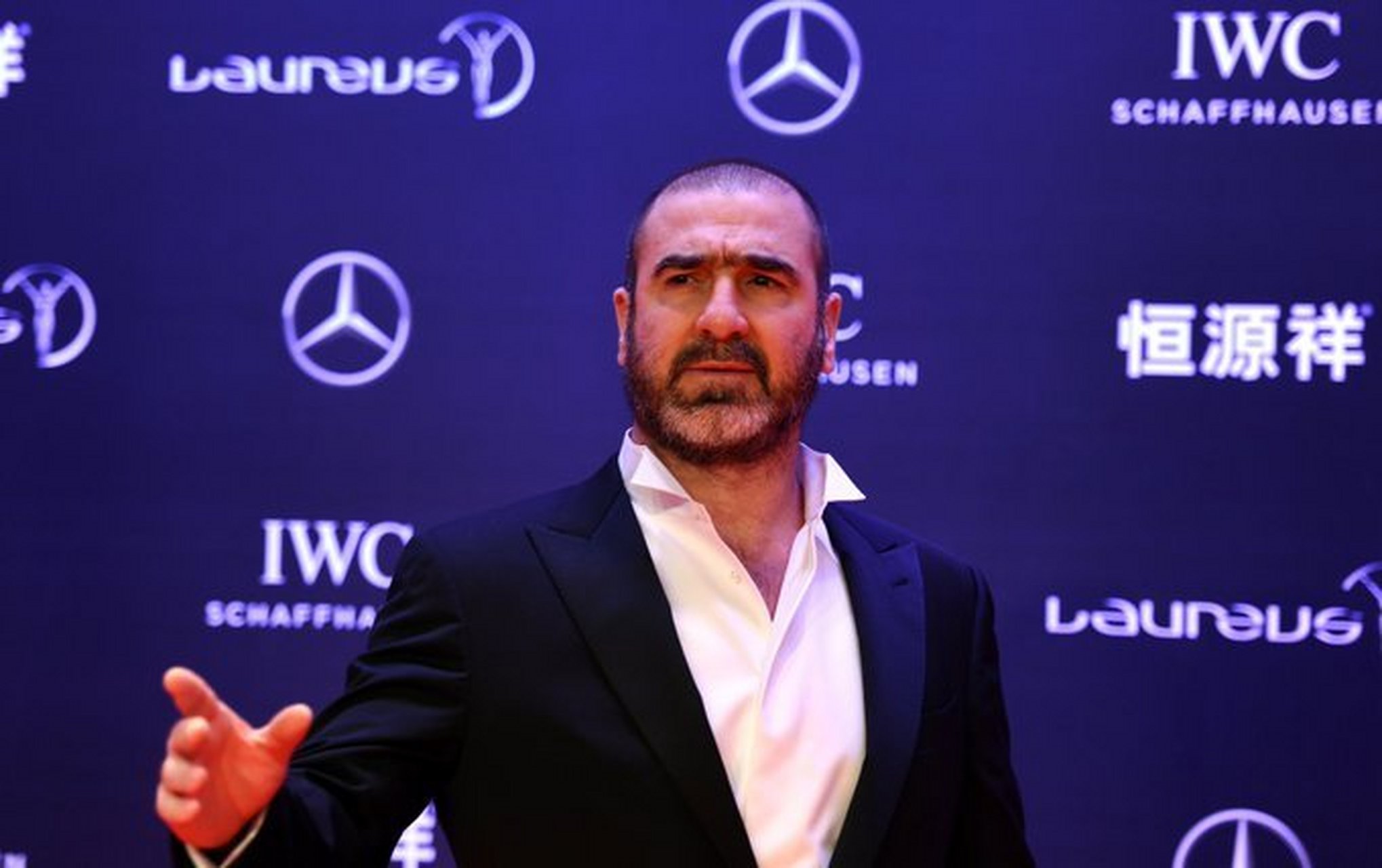 坎通纳:"我仍然认为我或其他人,曼联应该有人为足球而战."  #曼联