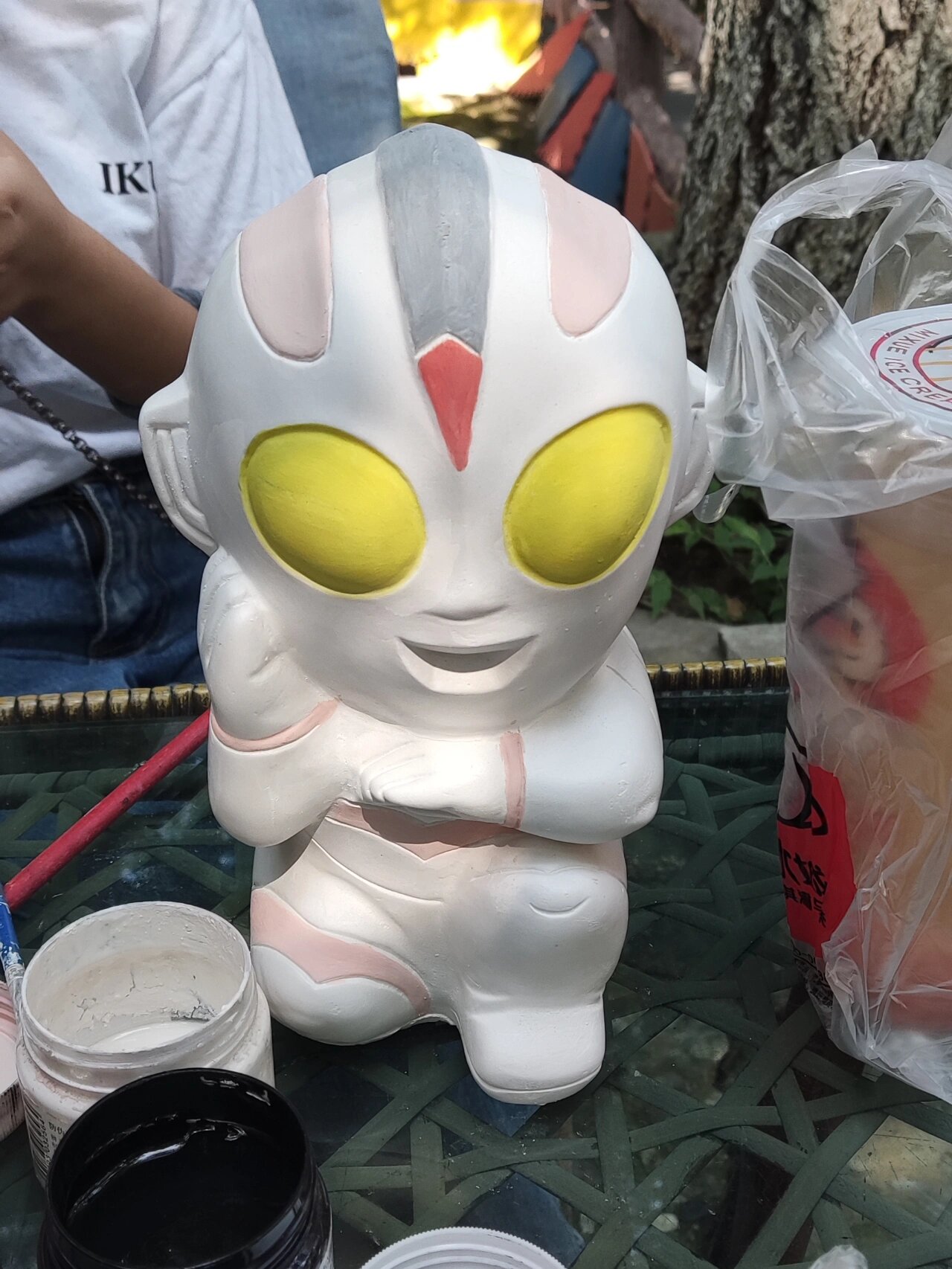 奥特曼石膏娃娃 第1次去涂颜色的我,给奥特曼涂了一个少女心的颜色.