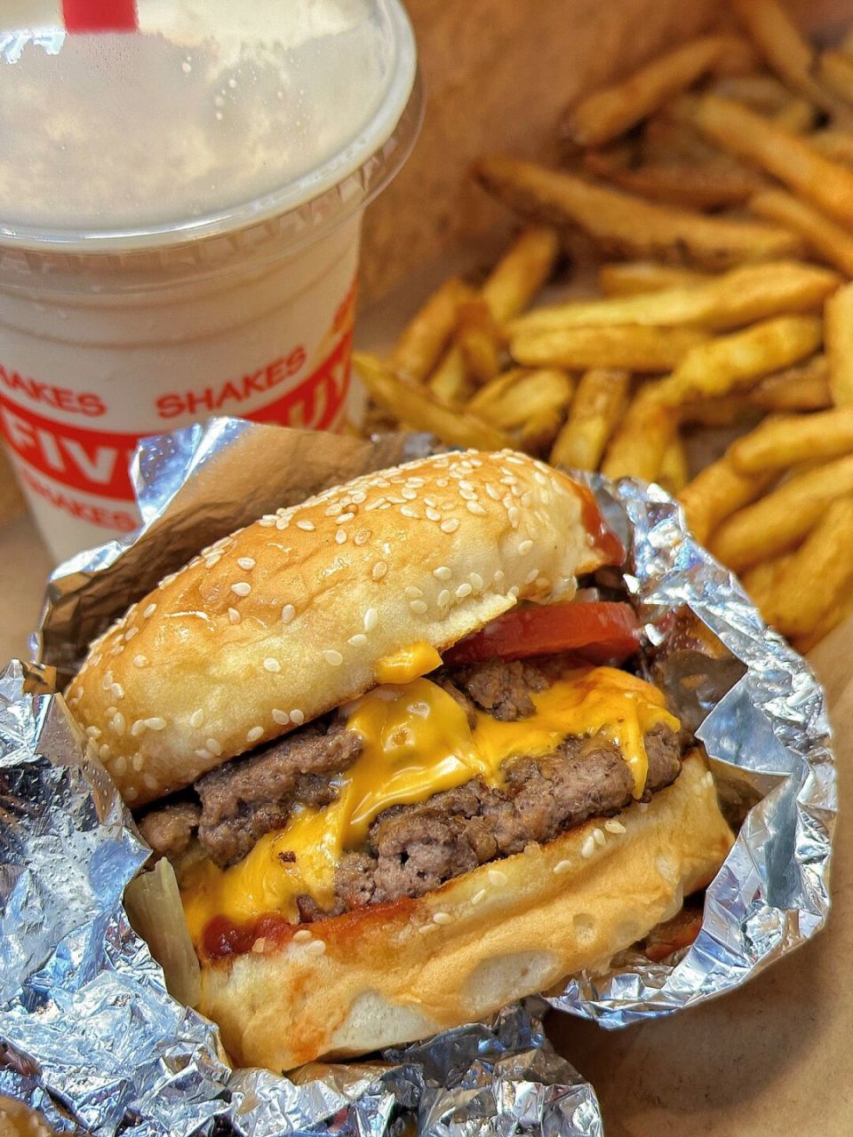 上海|有被fiveguys惊喜到99汉堡天花板不是吹的!