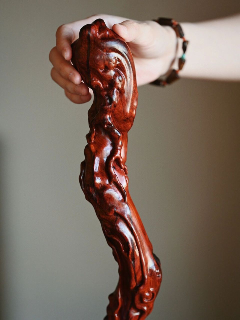 木质文人杖,刻盘根纹,圆润适手,古朴自然 紫檀"云水"文人杖 木质文人