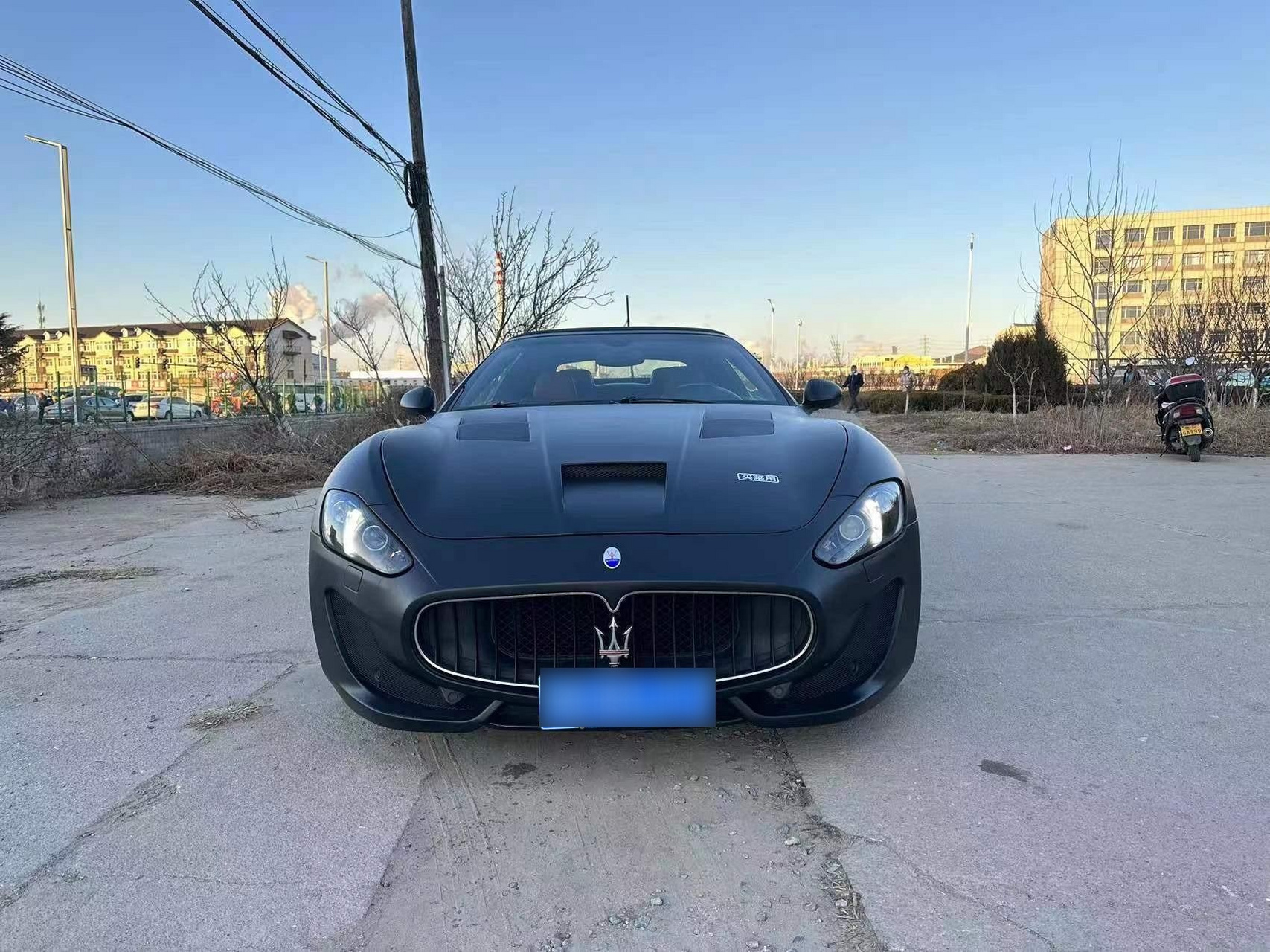 17年玛莎拉蒂gc敞篷版,新车落地300.