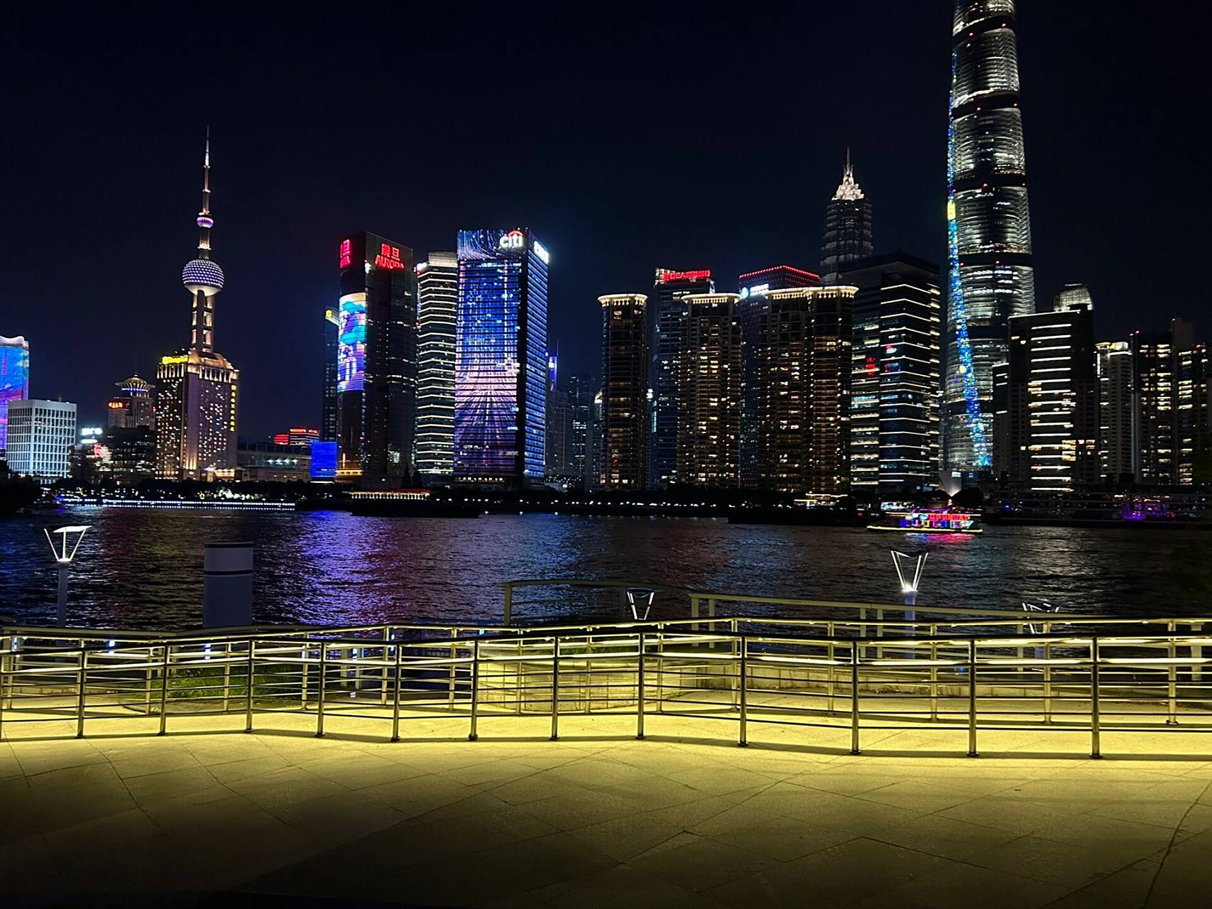 上海外滩夜游黄浦江超全攻略来啦 上海外套|夜游黄浦江|超全攻略来啦