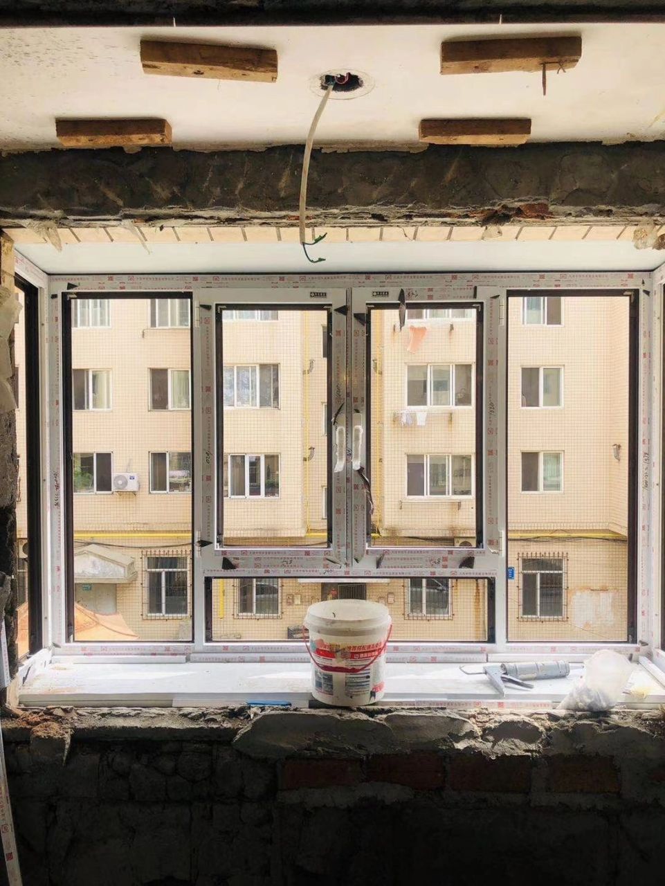 旧房换窗‖阳台探出(外探) 96关于阳台探出,相信很多老房子改造时都