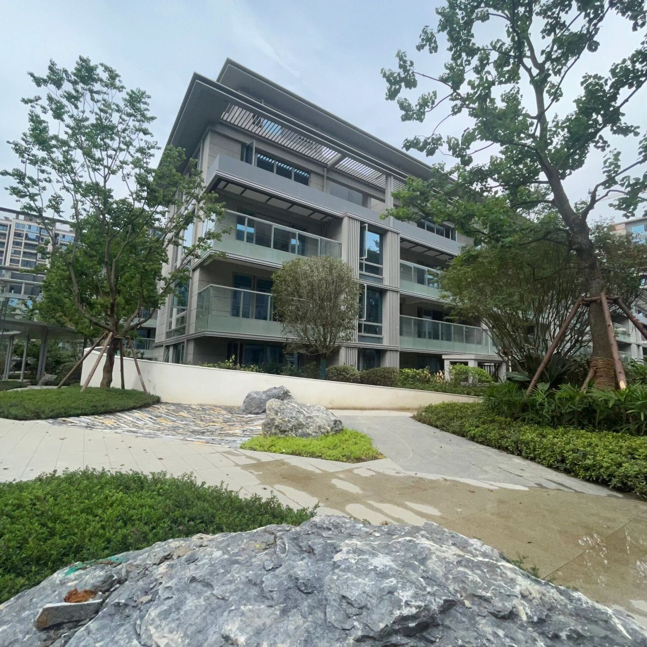 佳兆业珑樾壹号8月 8月份的珑樾壹号 带设计老师老师过来复尺 入群