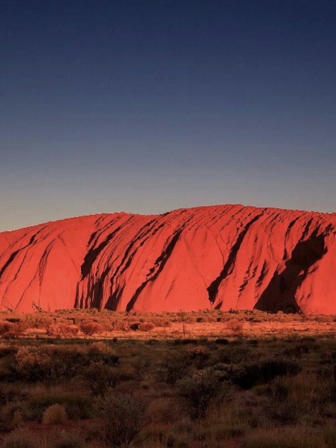 澳洲红色巨石乌鲁鲁, 却是一块单体红岩石!