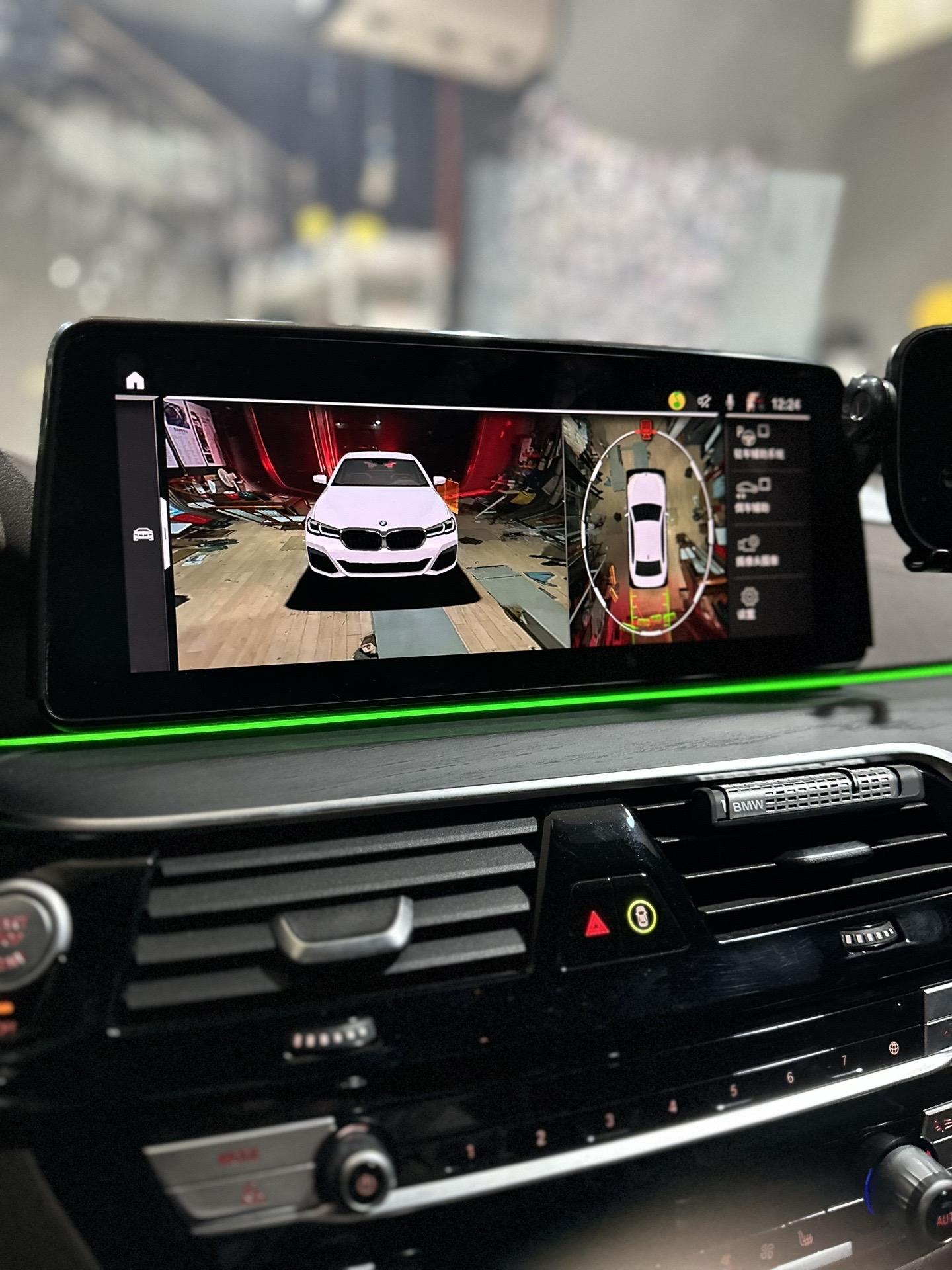 宝马5系原厂360全景影像