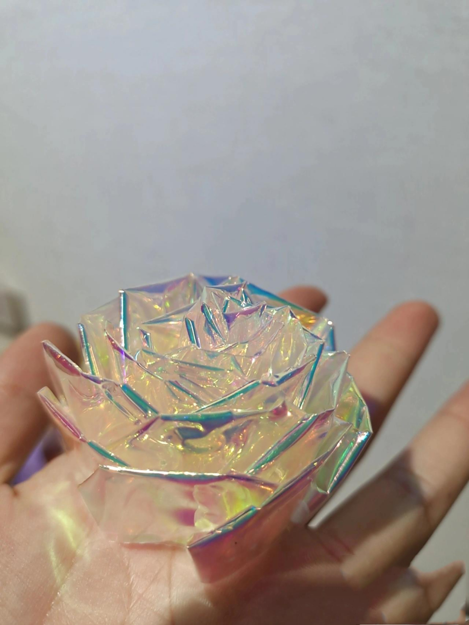 (或者小时候这样糖纸也可以哎) 95第一步是长方形 95对折,  把