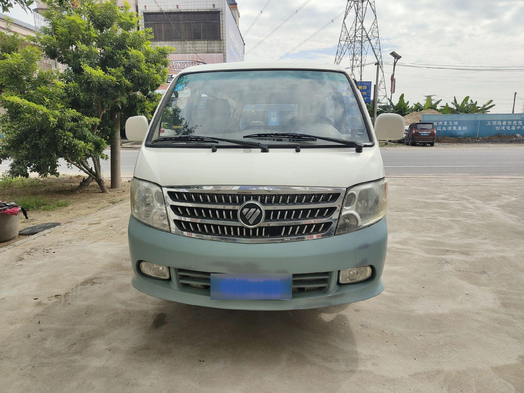 准13年福田风景,6座非营运没报废期,2.