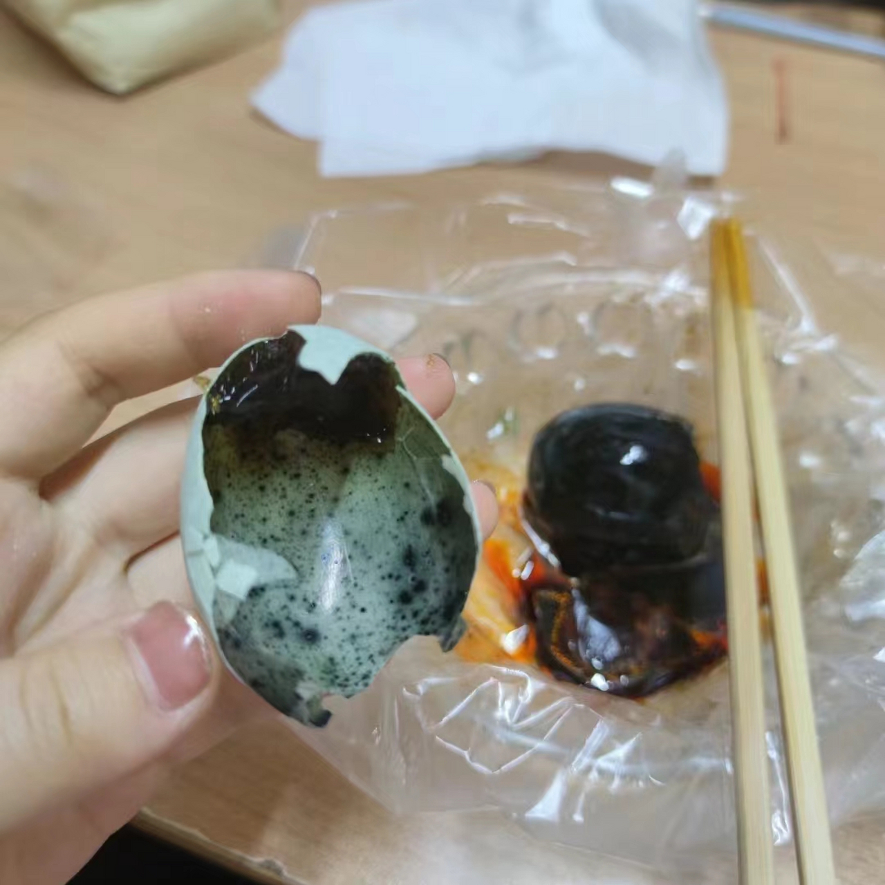 皮蛋坏了的样子图片 皮蛋美味又独特07 是北方的特有食物99 因为