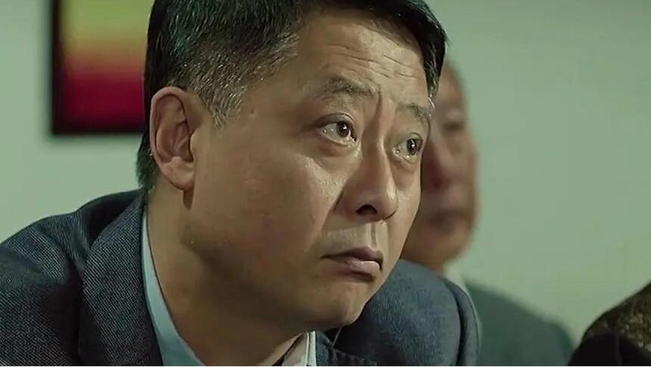 其实丁义珍出事那会李达康对孙连城的态度也亲切过一两集,目的就是让