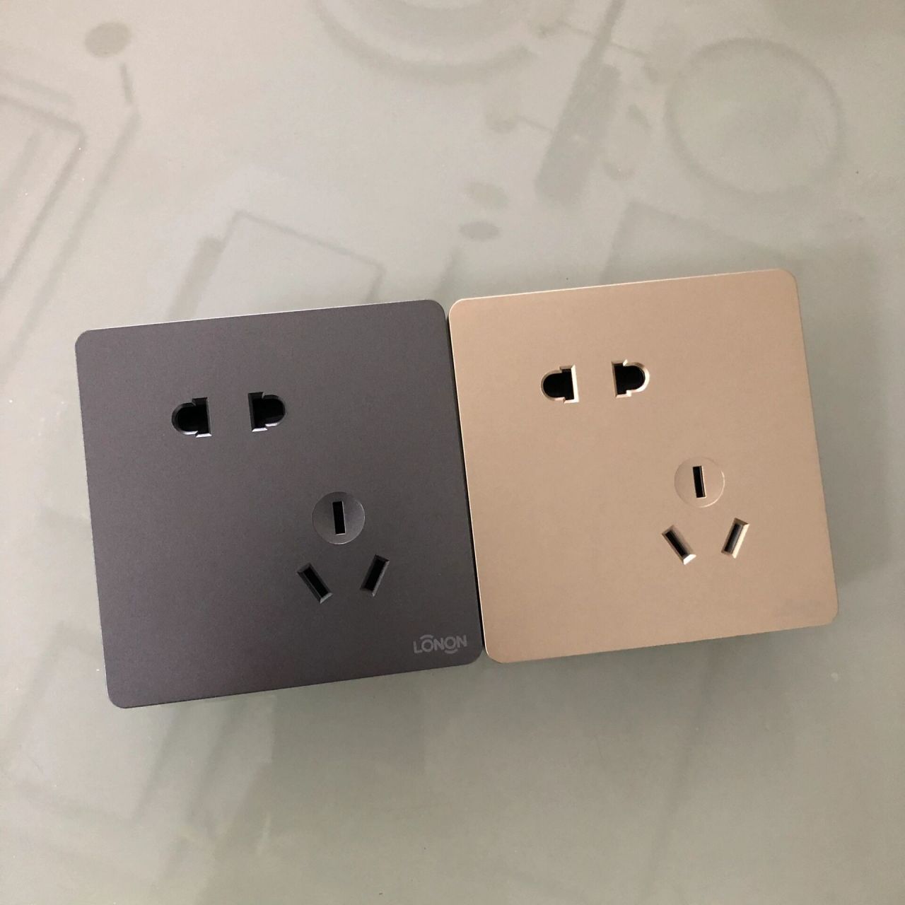 lonon朗能高性价比开关插座      霍尼韦尔朗能 nb6b 三色款