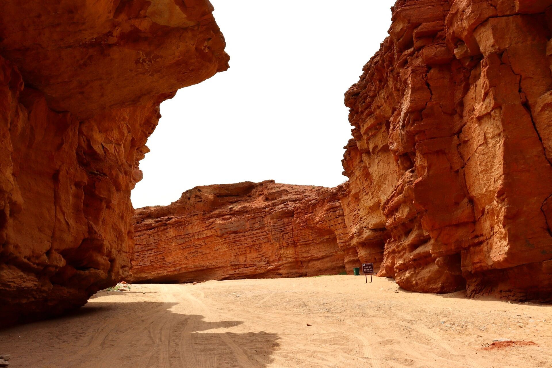 巴彦淖尔周边自驾游-西部梦幻峡谷 又叫敖伦布拉格峡谷.