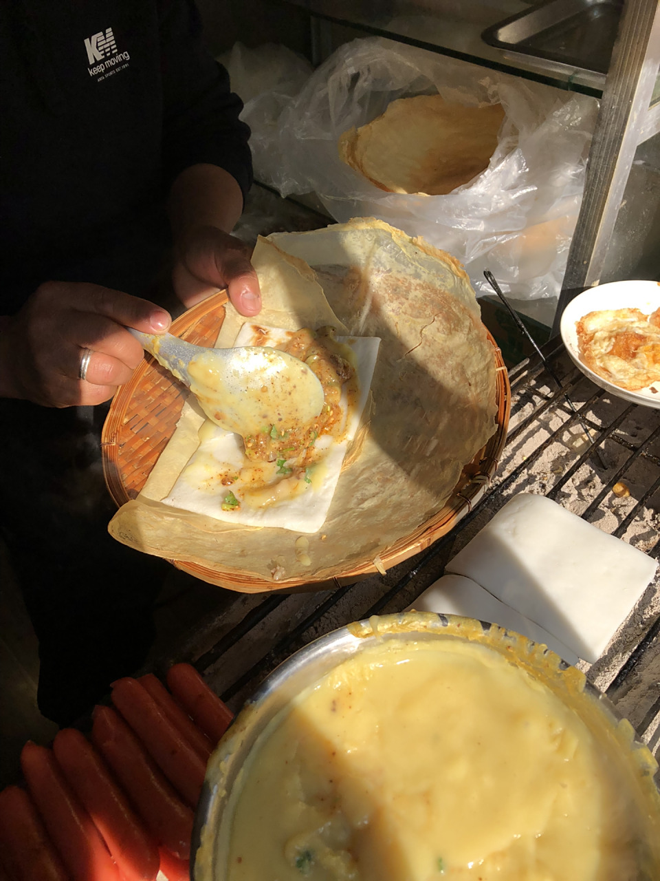 临沧小吃——凤庆粑粑卷～ 95凤庆粑粑卷,顾名思义,一道出自临沧市