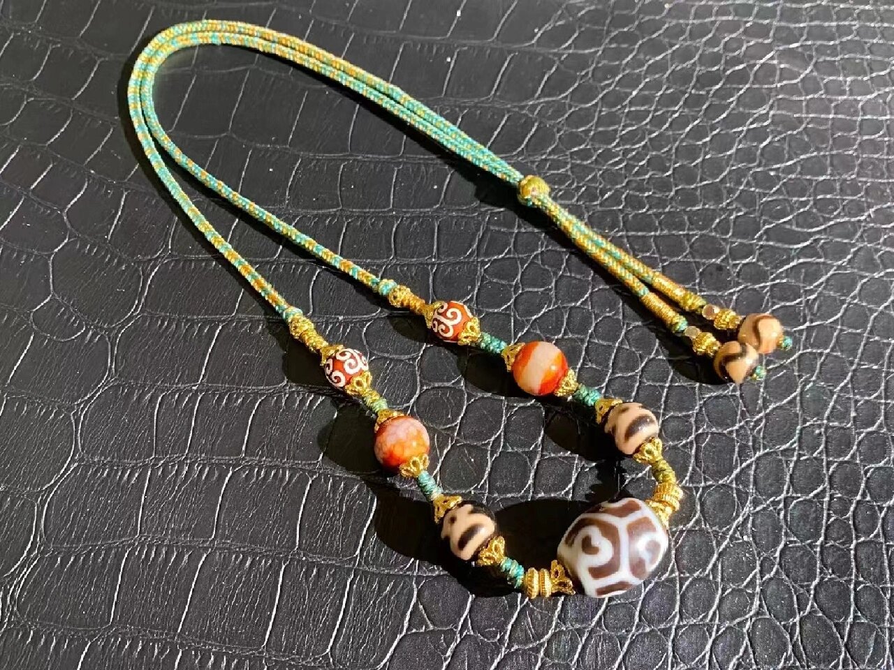 龟甲六瓣莲花达洛天珠